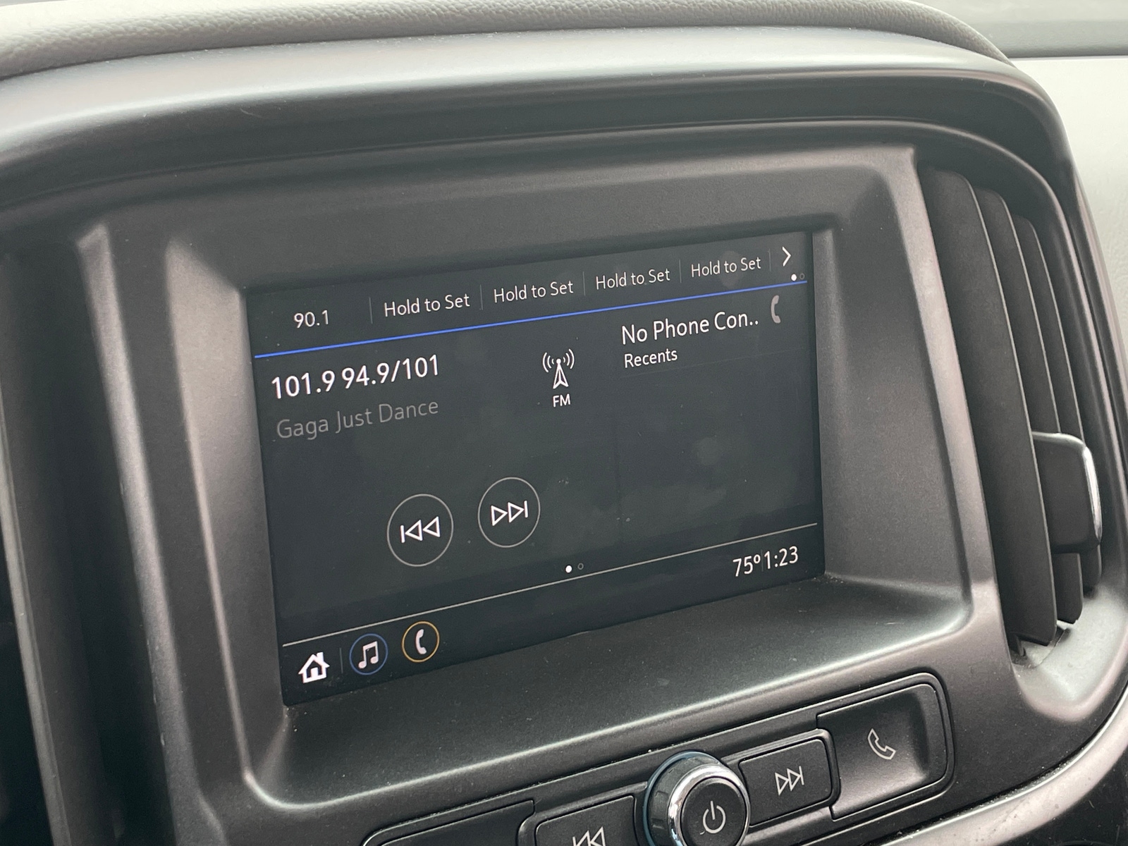 Thumbnail: 2021 Chevrolet Colorado - 4