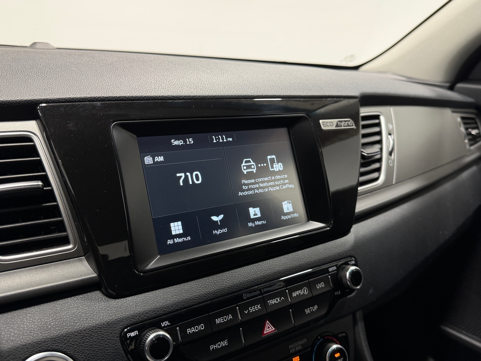 Thumbnail: 2019 Kia Niro - 4