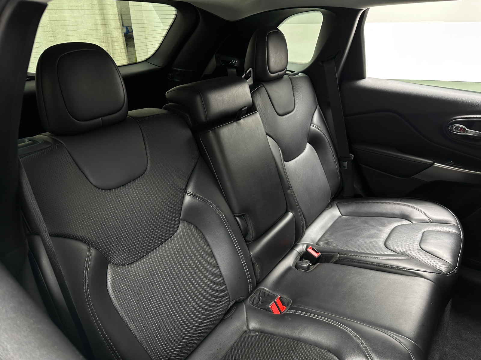 Thumbnail: 2021 Jeep Cherokee - 5