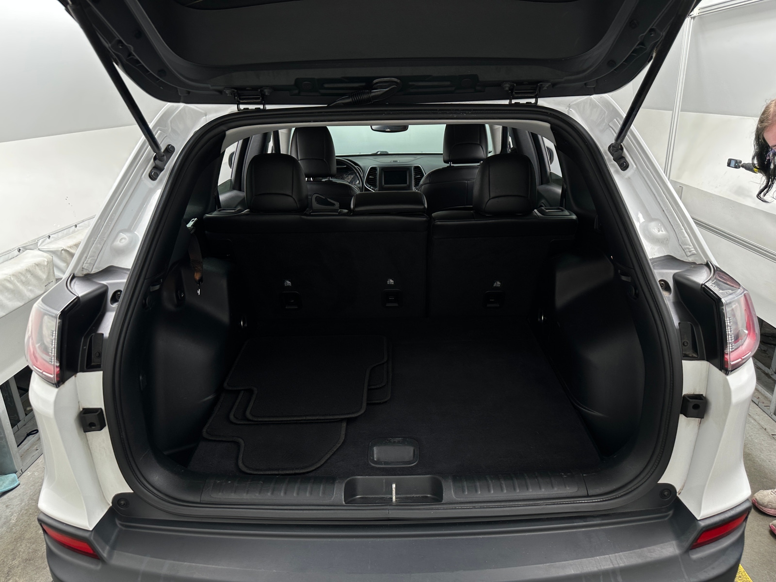 Thumbnail: 2021 Jeep Cherokee - 6