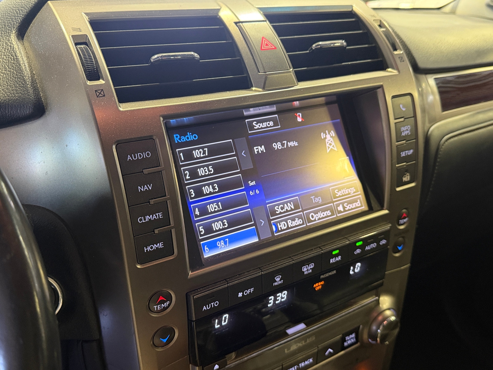 Thumbnail: 2019 Lexus GX - 3
