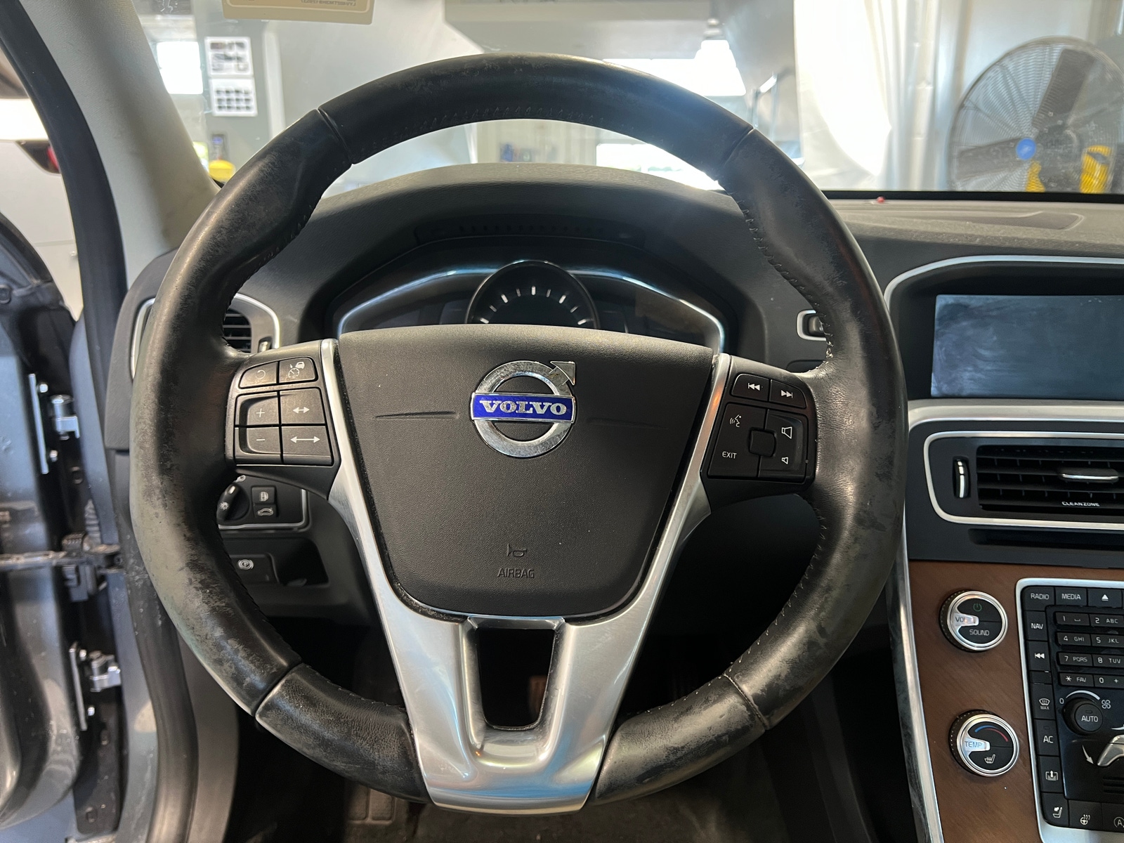 Thumbnail: 2017 Volvo S60 - 4
