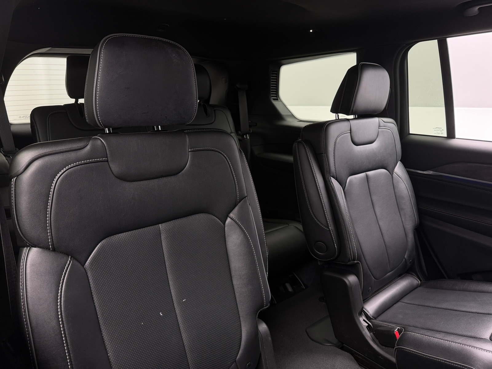 Thumbnail: 2023 Jeep Grand Cherokee L - 5