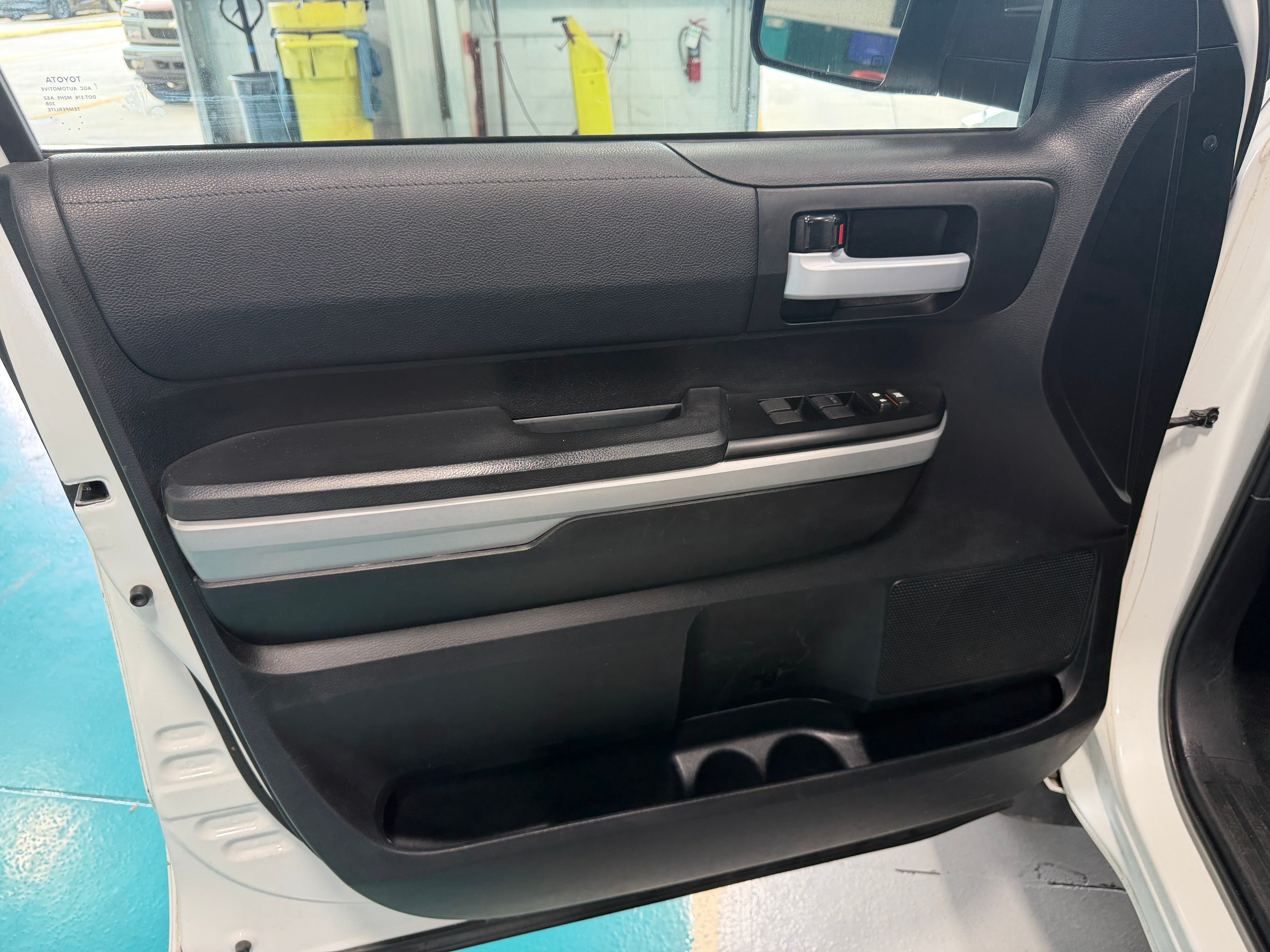 2019 Toyota Tundra SR5 - Photo 10