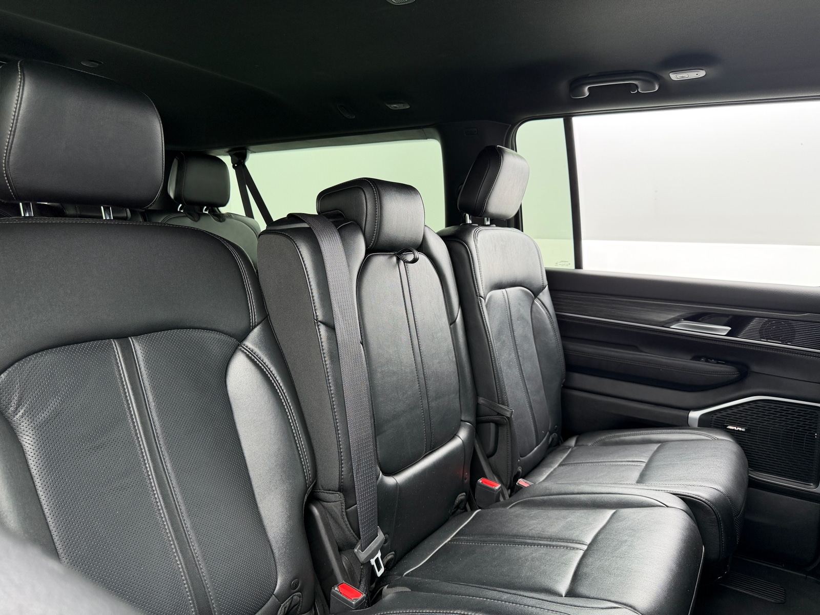 Thumbnail: 2024 Jeep Wagoneer - 5