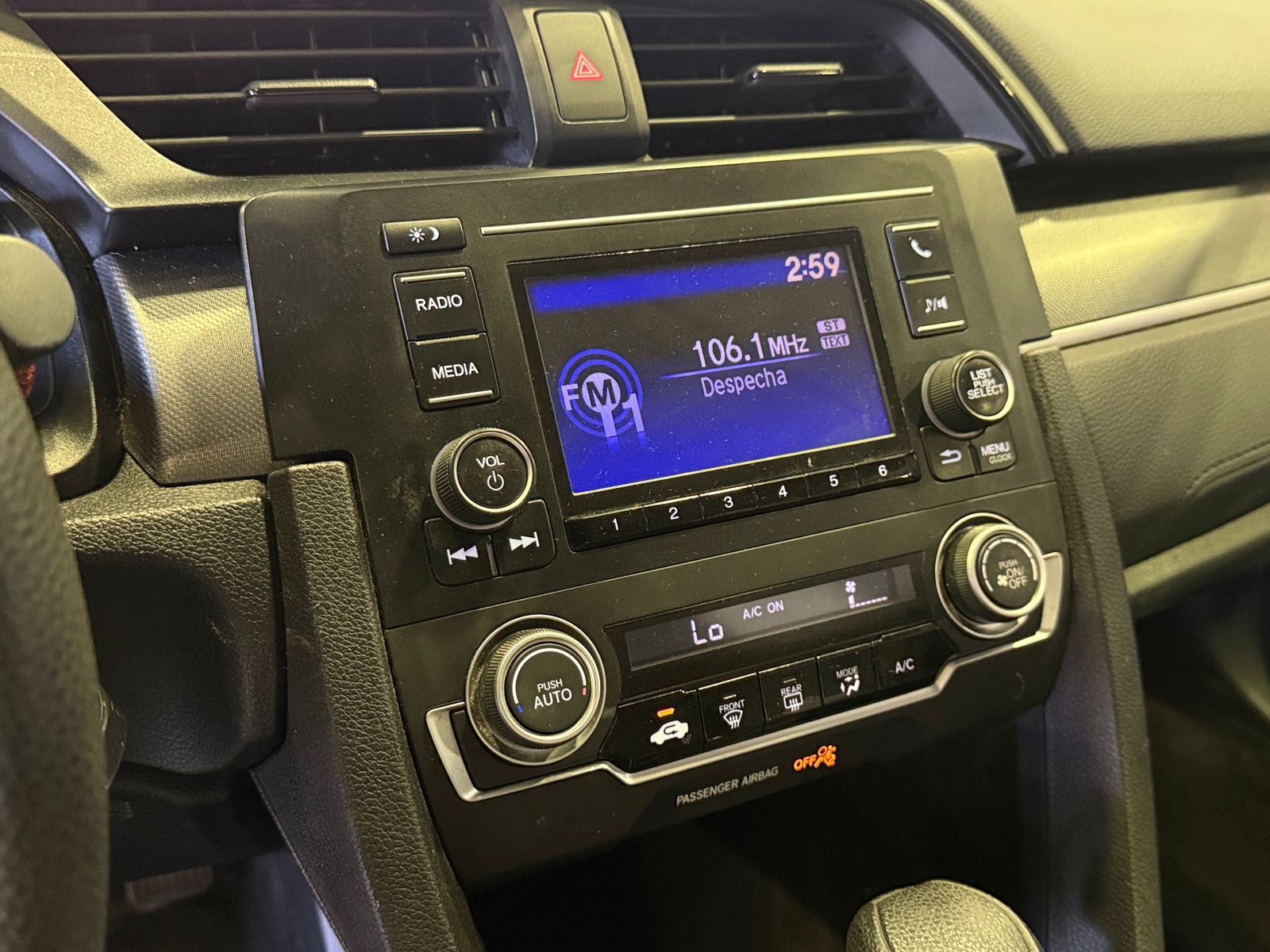 Thumbnail: 2016 Honda Civic - 4