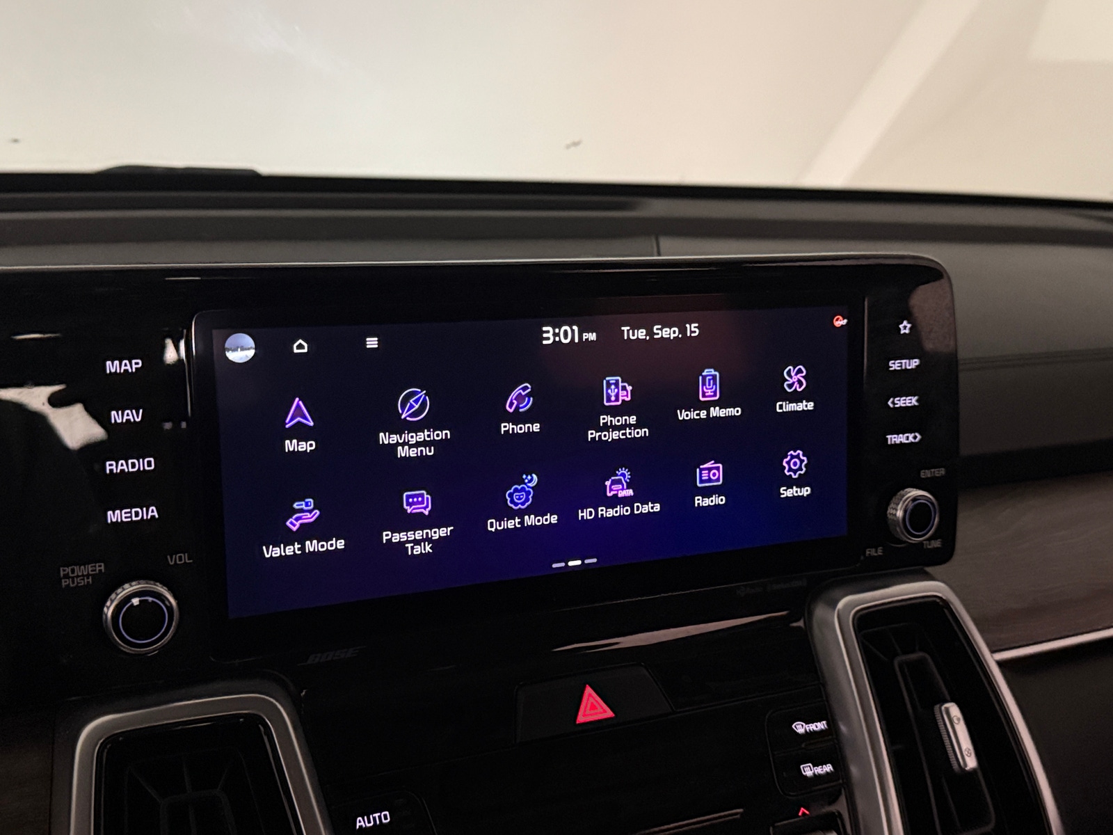 Thumbnail: 2022 Kia Sorento - 3