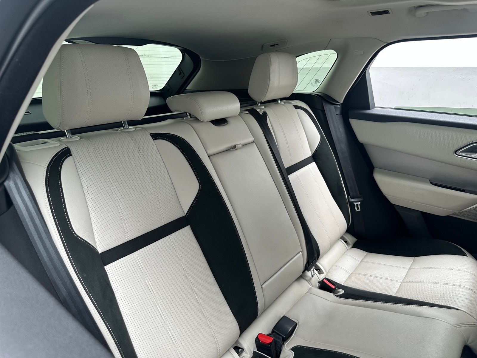 Thumbnail: 2019 Land Rover Range Rover Velar - 6