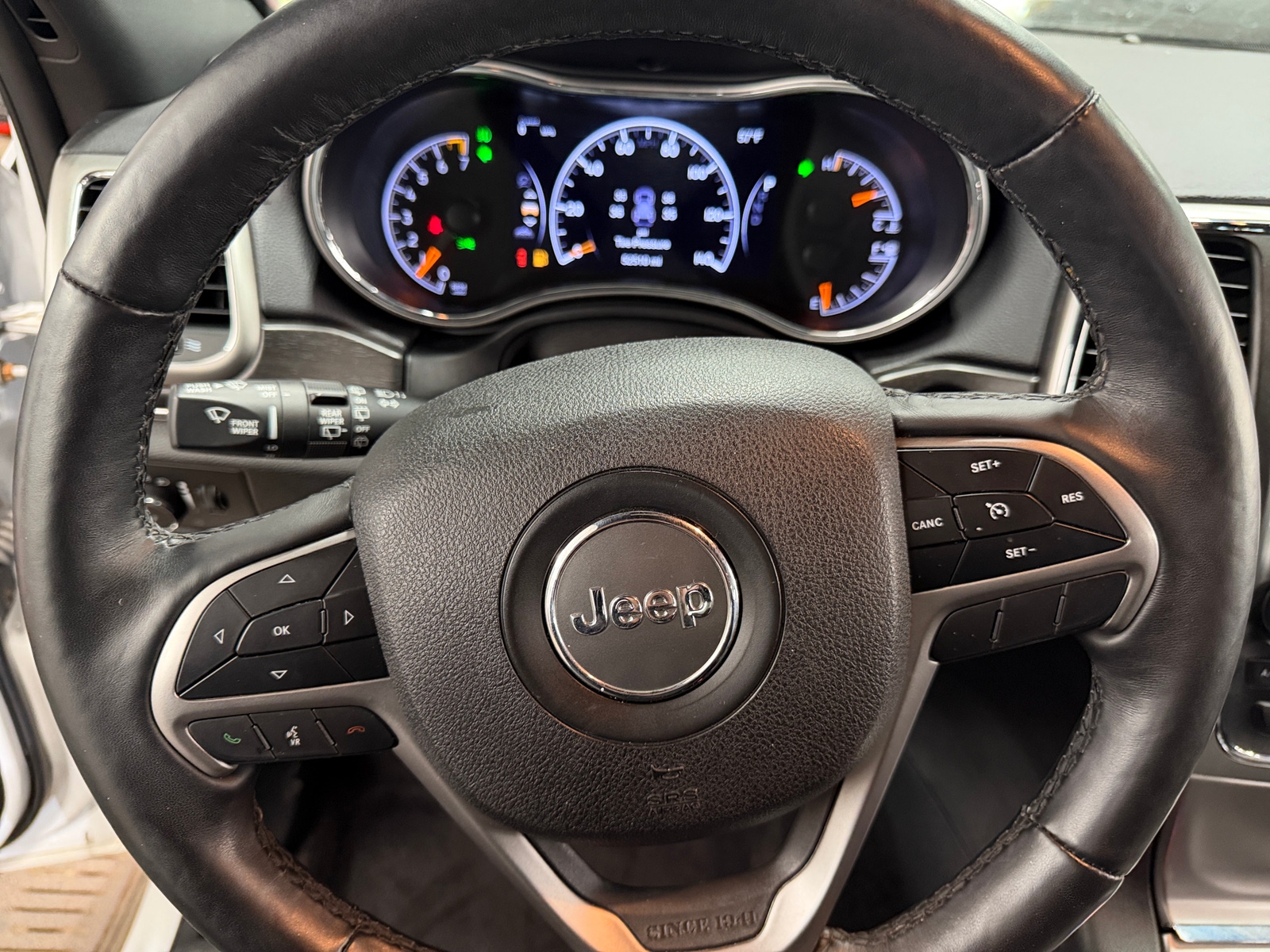 Thumbnail: 2018 Jeep Grand Cherokee - 4