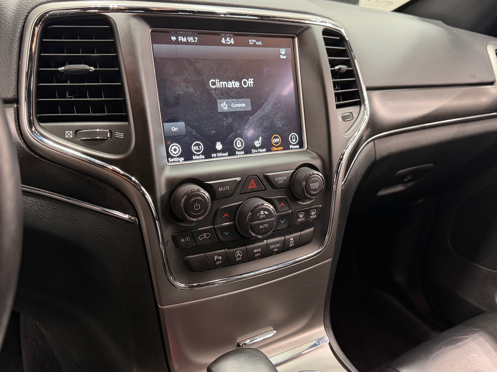Thumbnail: 2018 Jeep Grand Cherokee - 3