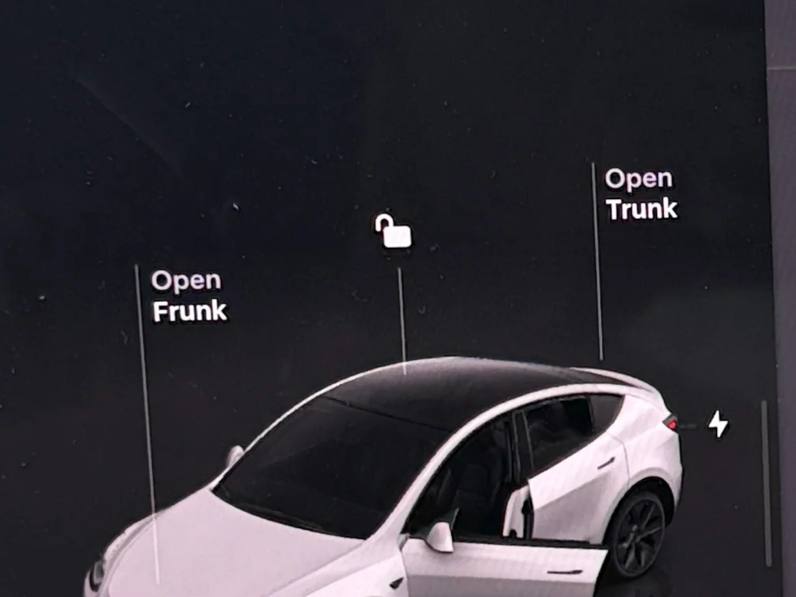 Thumbnail: 2025 Tesla Model Y - 3