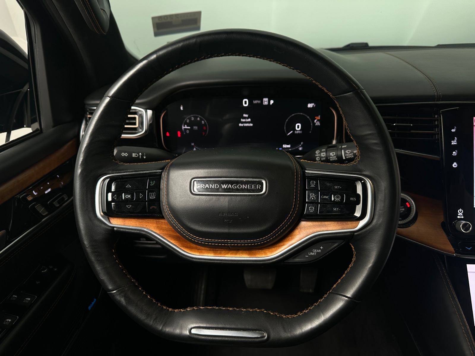 Thumbnail: 2024 Jeep Grand Wagoneer L - 4