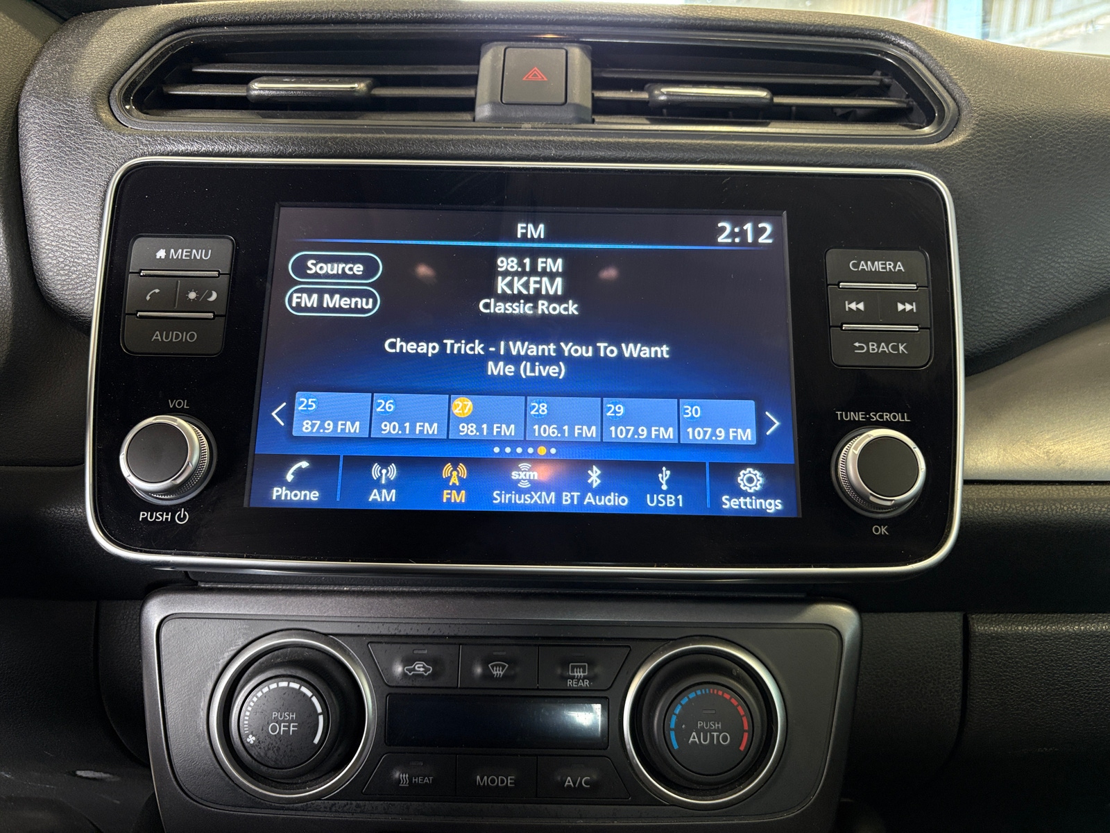 Thumbnail: 2025 Nissan Leaf - 4