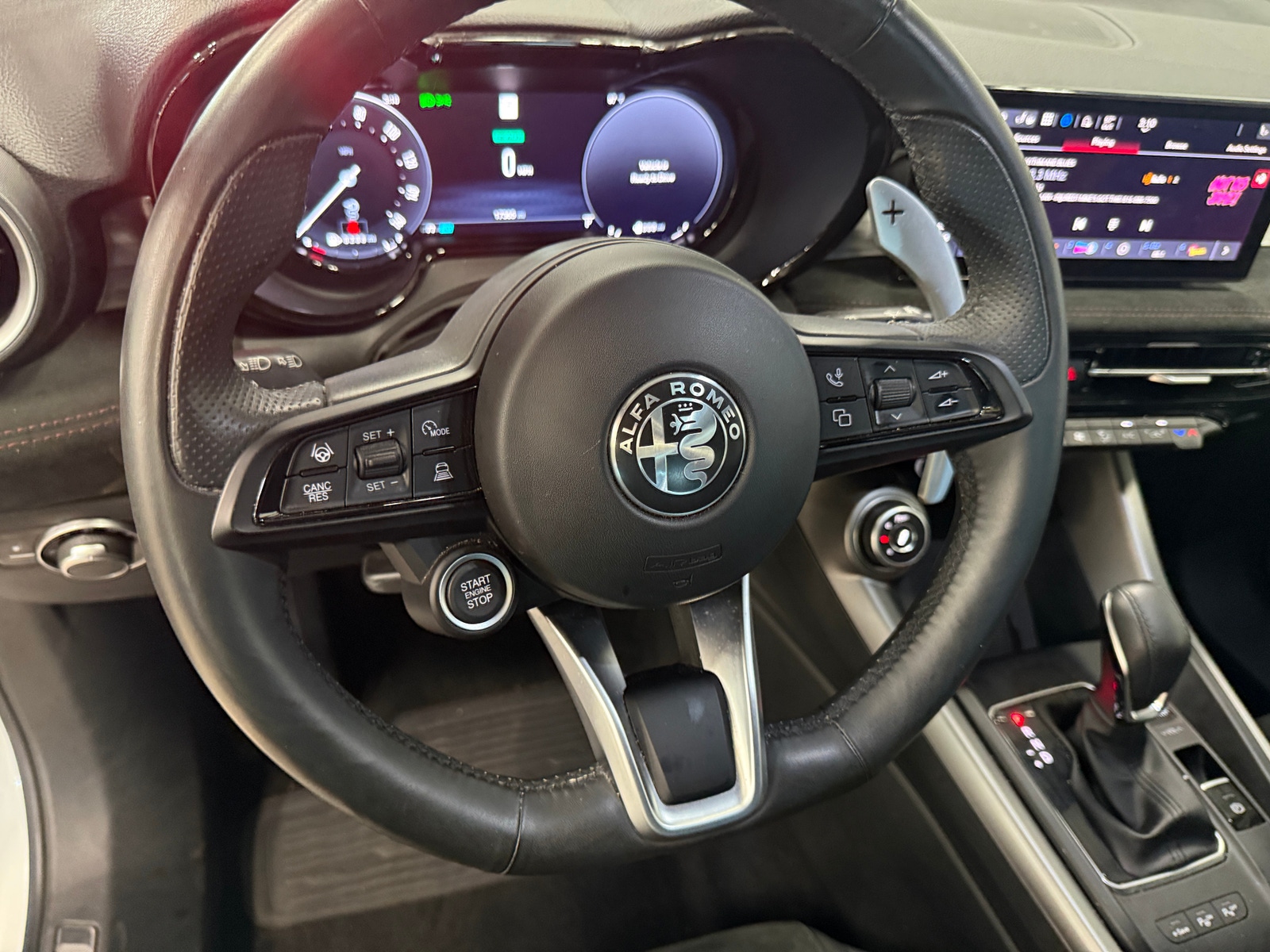 Thumbnail: 2024 Alfa Romeo Tonale - 4