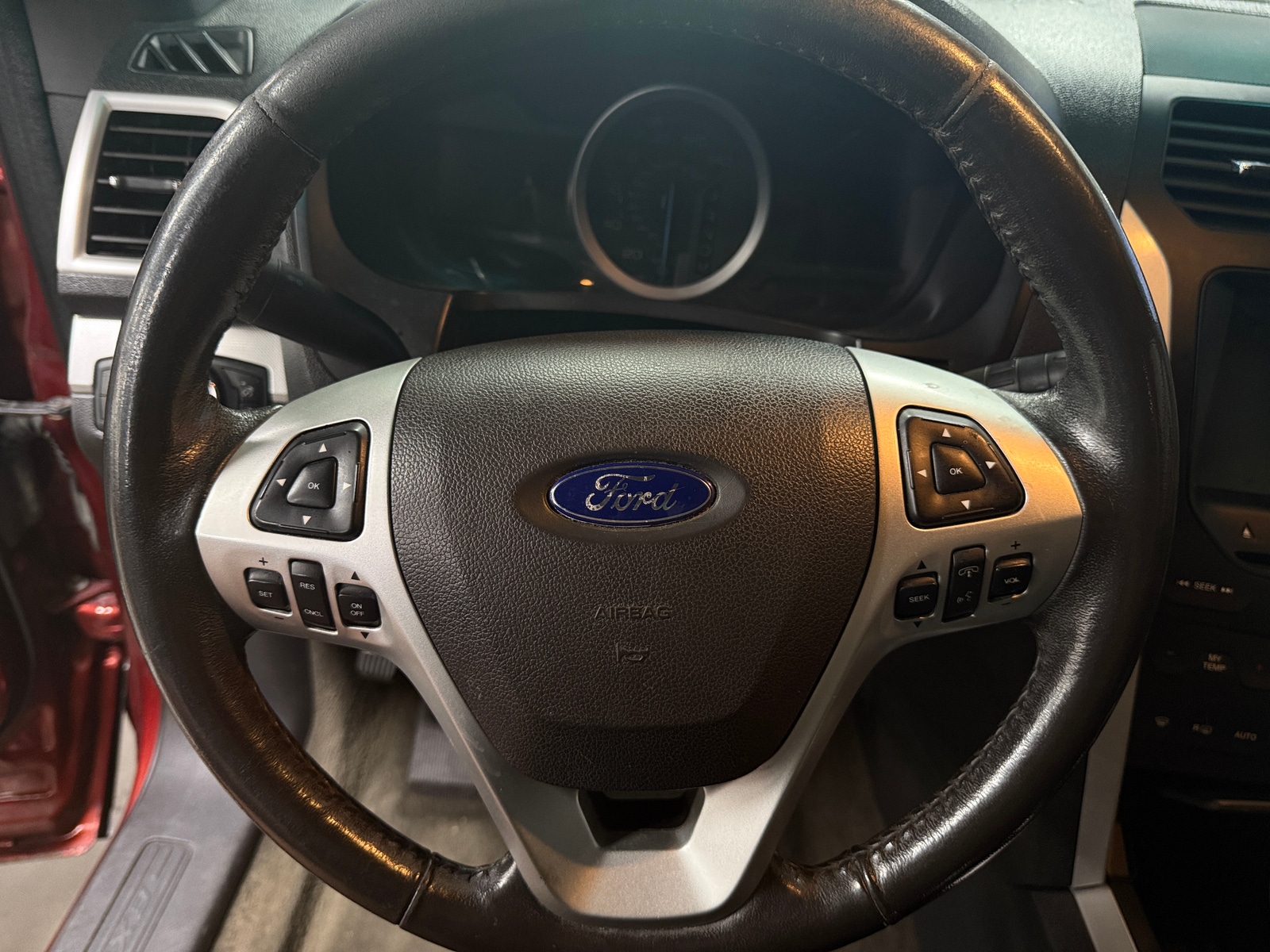Thumbnail: 2014 Ford Explorer - 4
