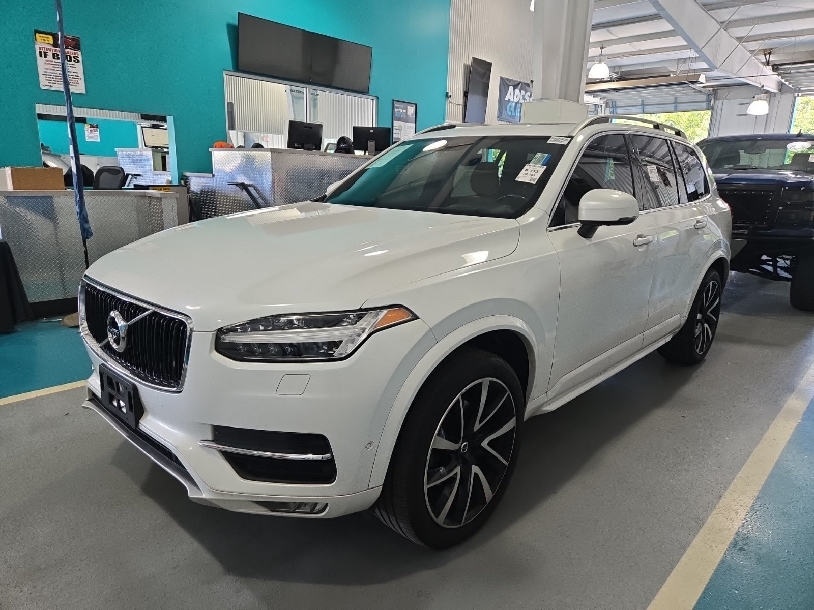 2018 Volvo XC90 Momentum