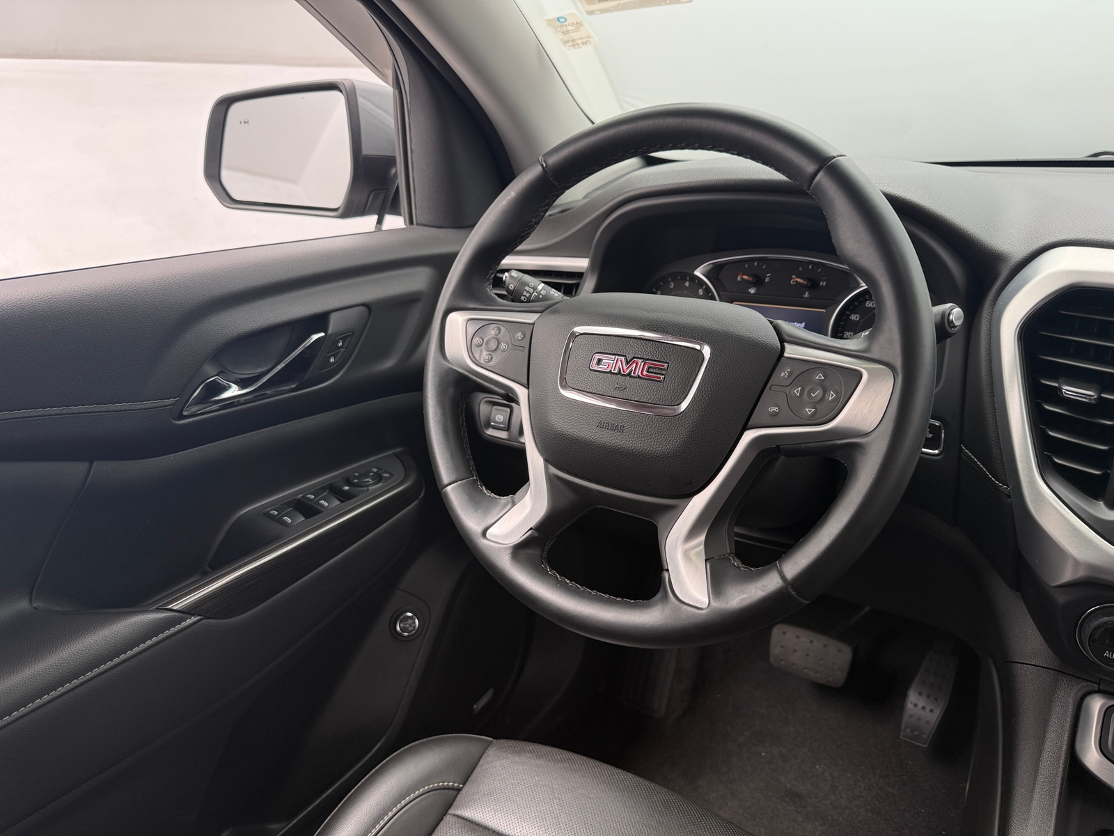 Thumbnail: 2023 GMC Acadia - 4
