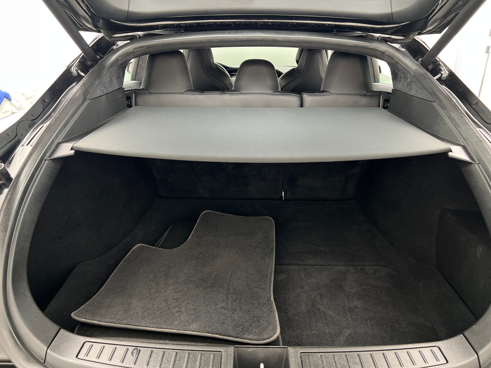 Thumbnail: 2019 Tesla Model S - 6