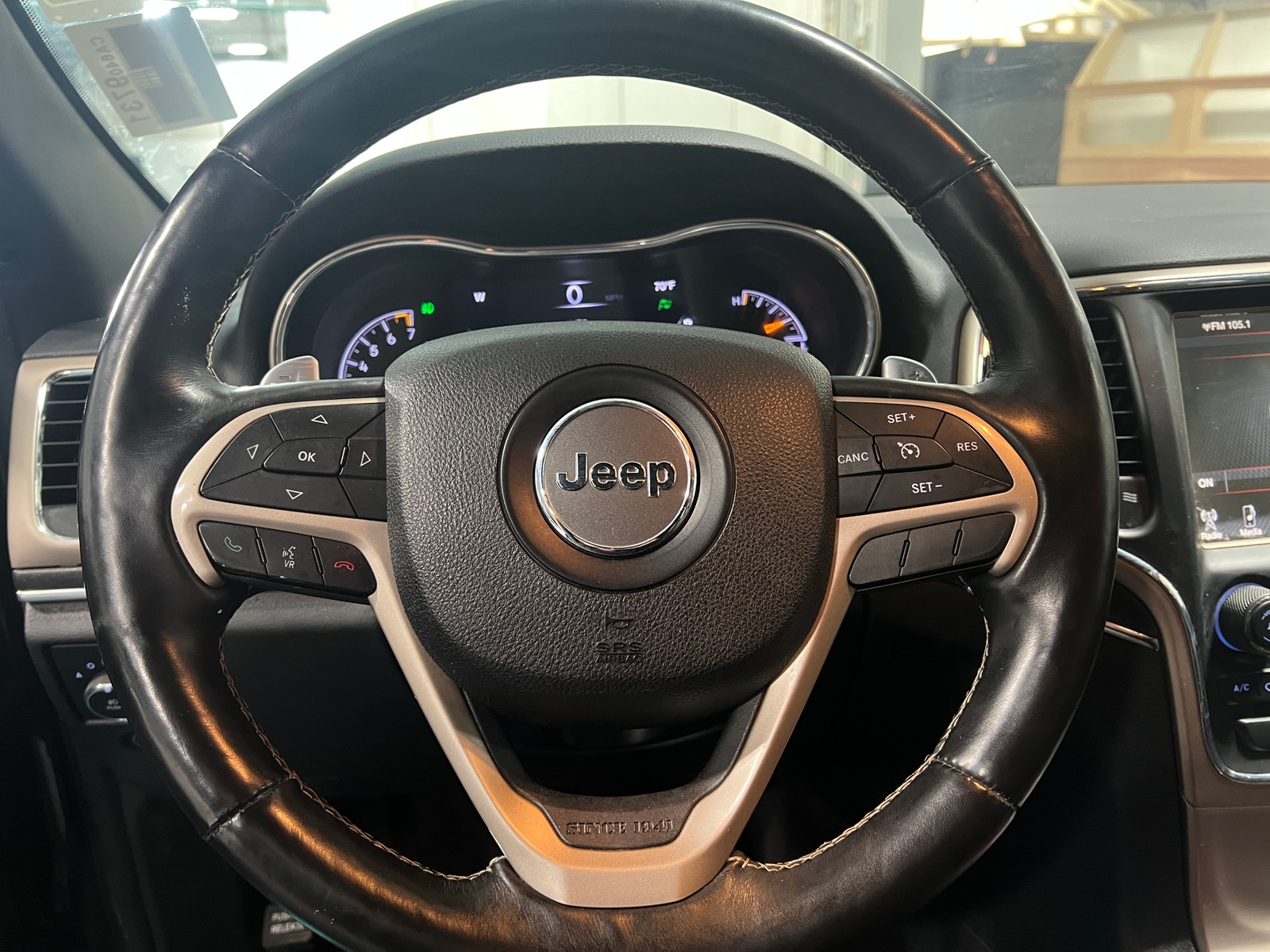Thumbnail: 2017 Jeep Grand Cherokee - 4
