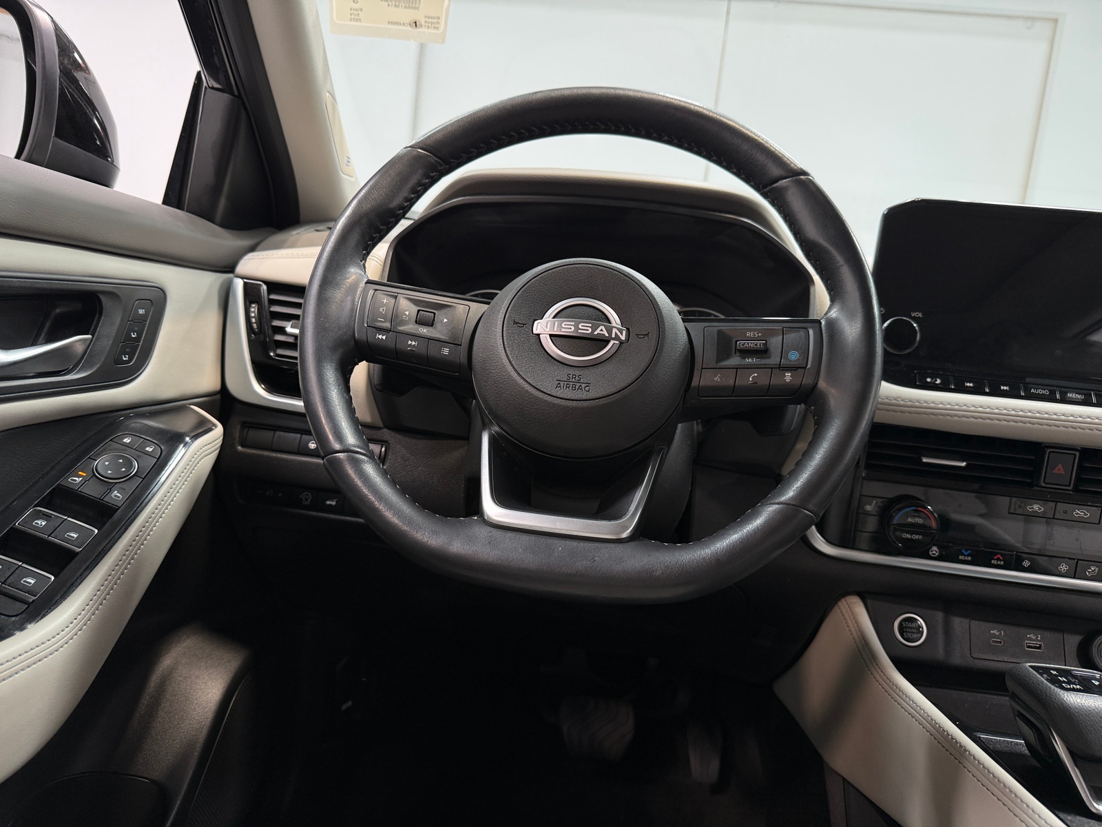 Thumbnail: 2023 Nissan Rogue - 4
