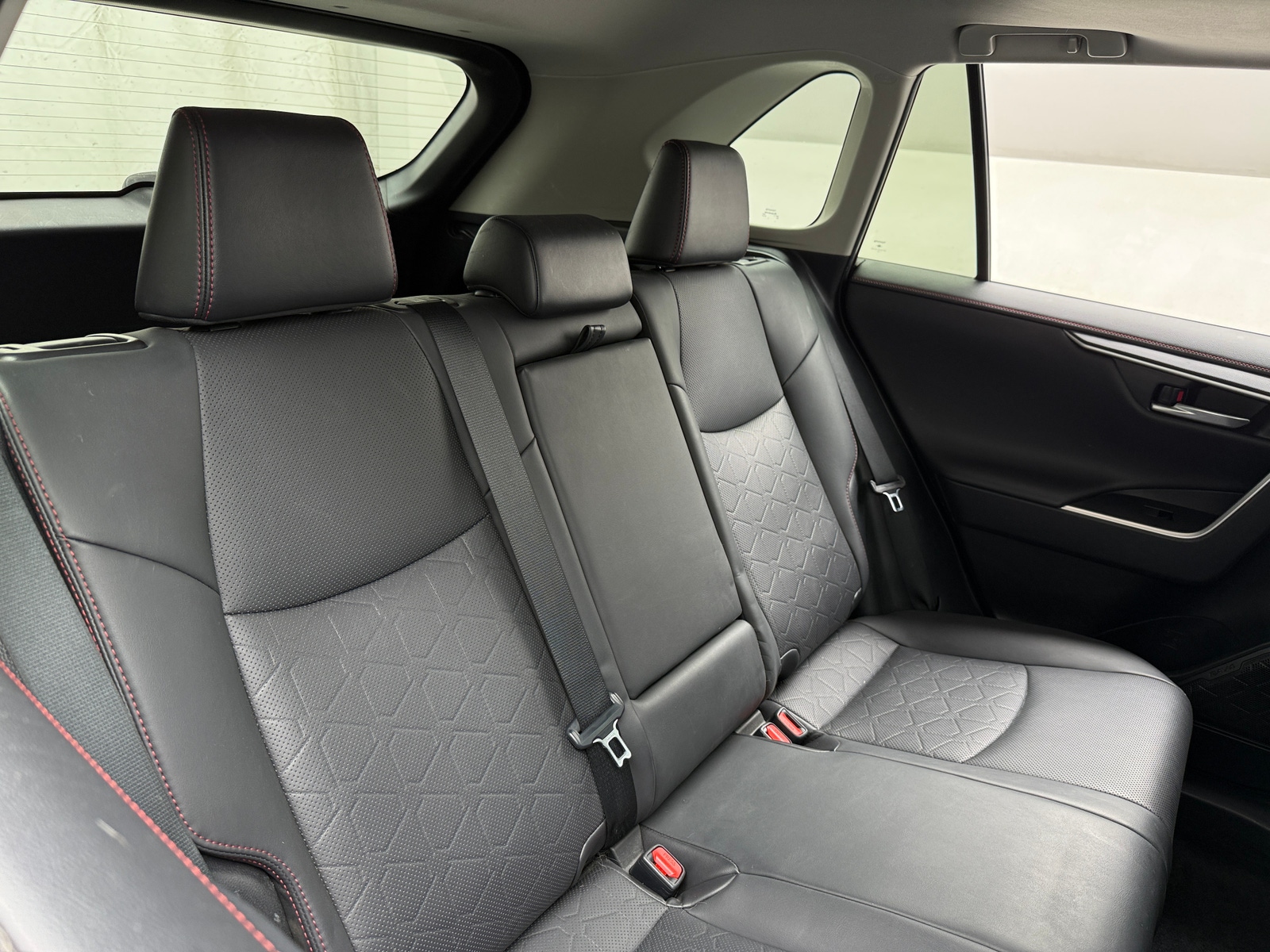 Thumbnail: 2021 Toyota RAV4 - 6