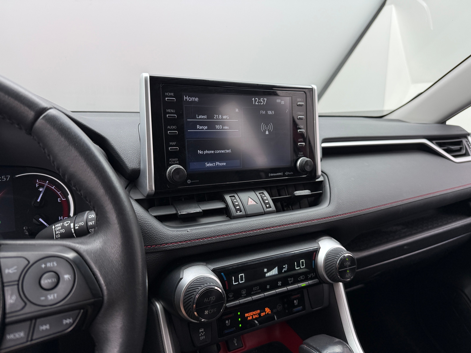 Thumbnail: 2021 Toyota RAV4 - 4