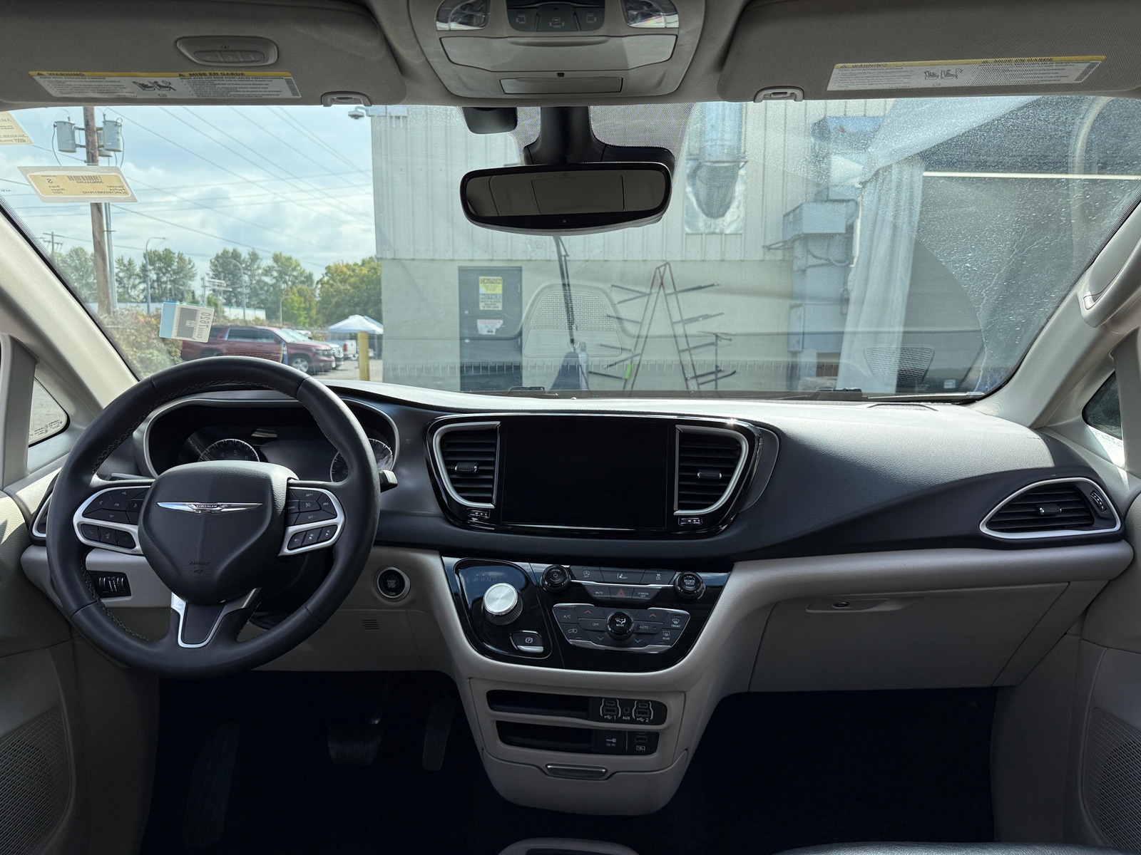 Thumbnail: 2022 Chrysler Pacifica - 2
