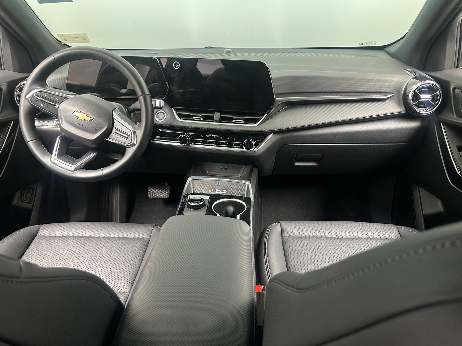 Thumbnail: 2026 Chevrolet Equinox - 2