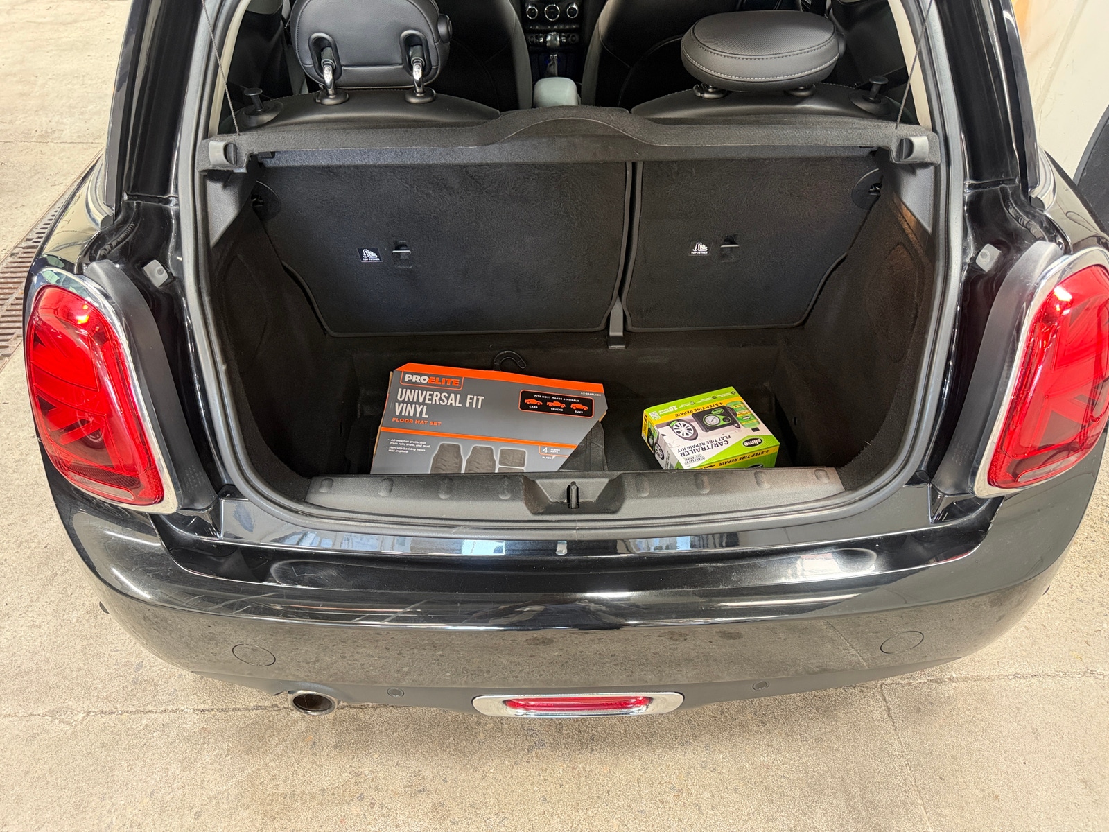 Thumbnail: 2019 MINI Cooper Hardtop - 6