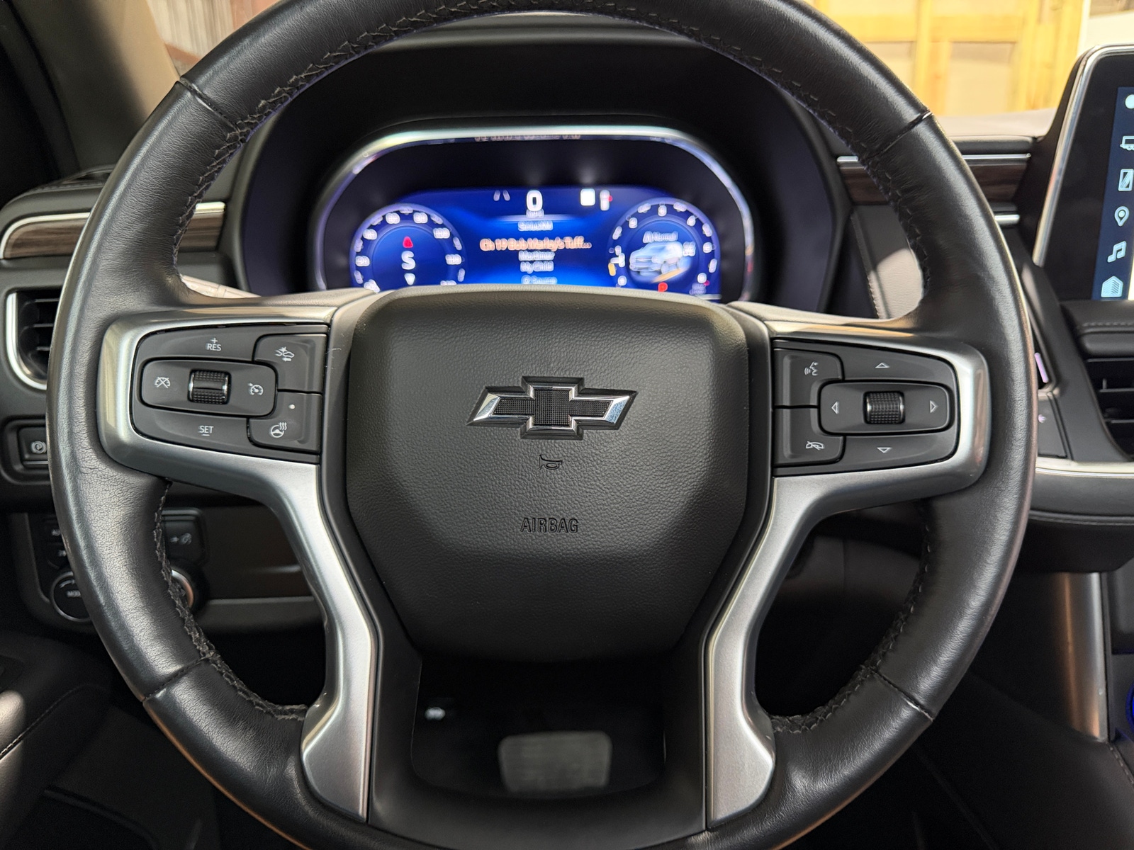 Thumbnail: 2022 Chevrolet Tahoe - 4
