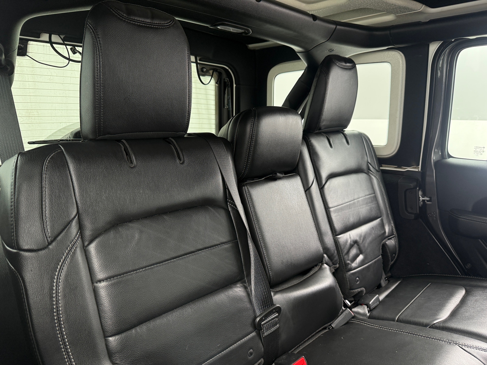 Thumbnail: 2019 Jeep Wrangler - 5