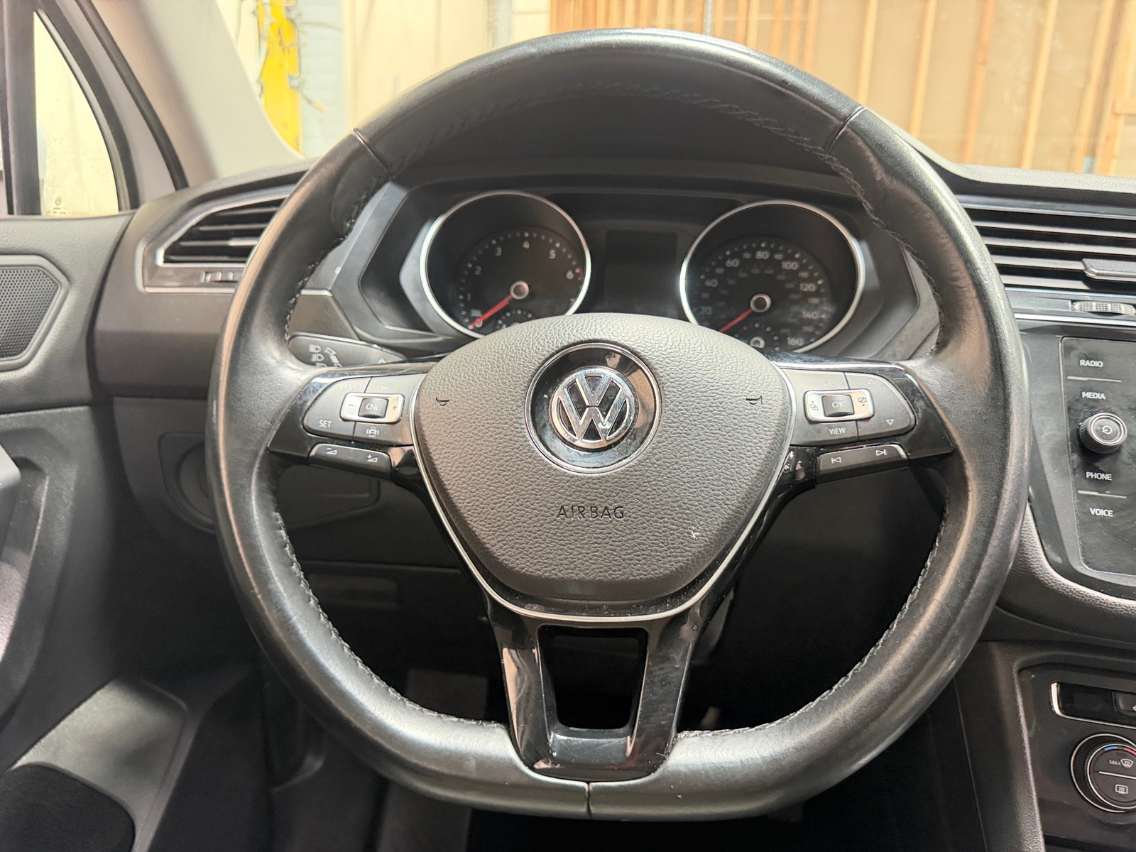 Thumbnail: 2019 Volkswagen Tiguan - 5