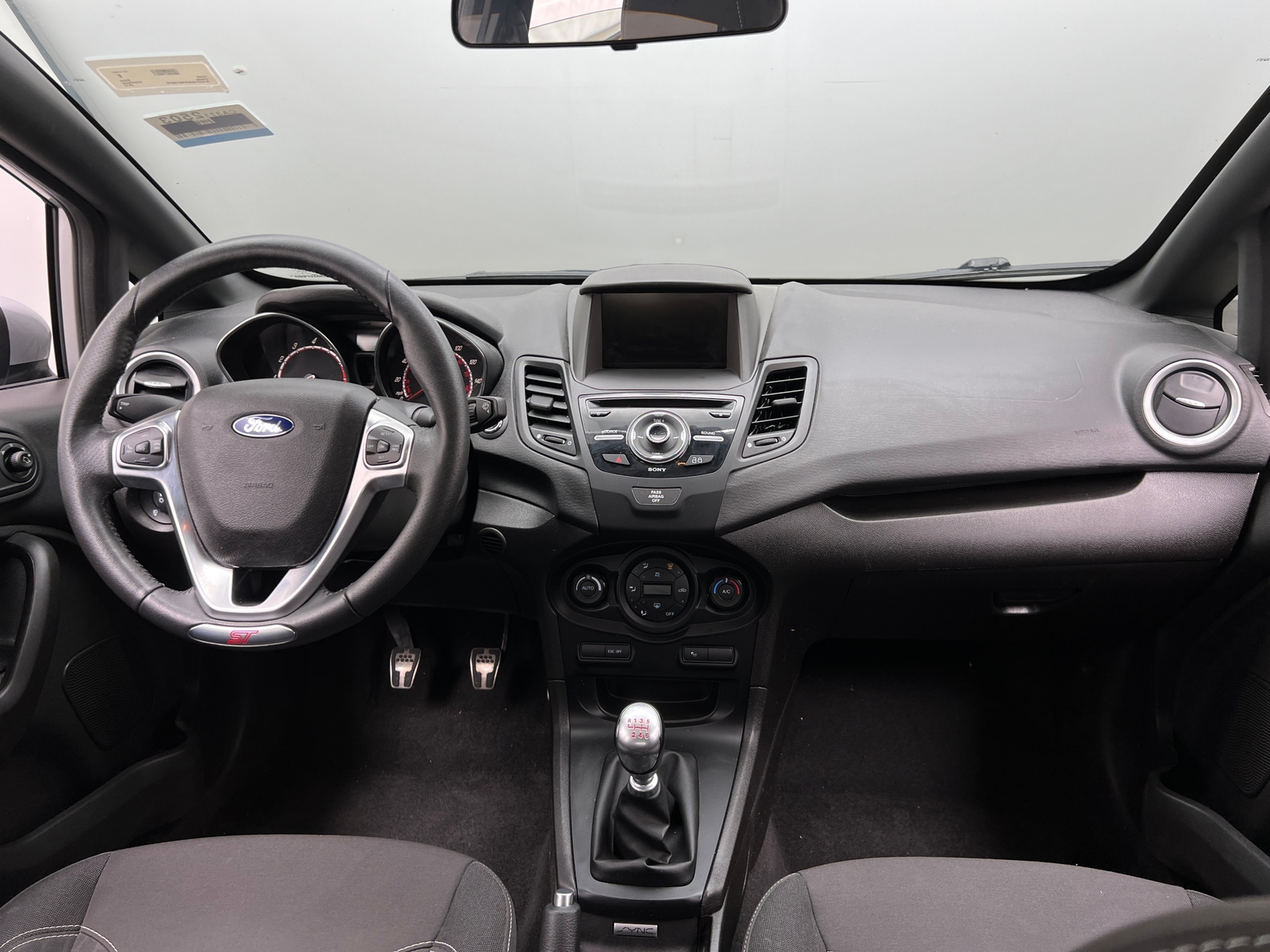 Thumbnail: 2015 Ford Fiesta - 3