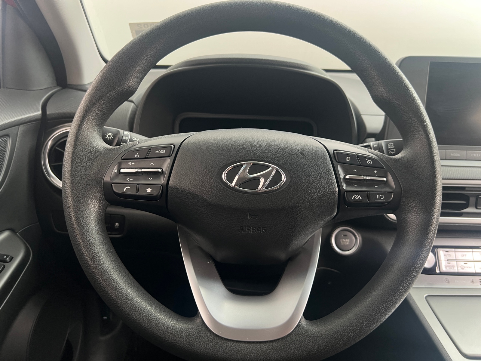 Thumbnail: 2022 Hyundai Kona - 5