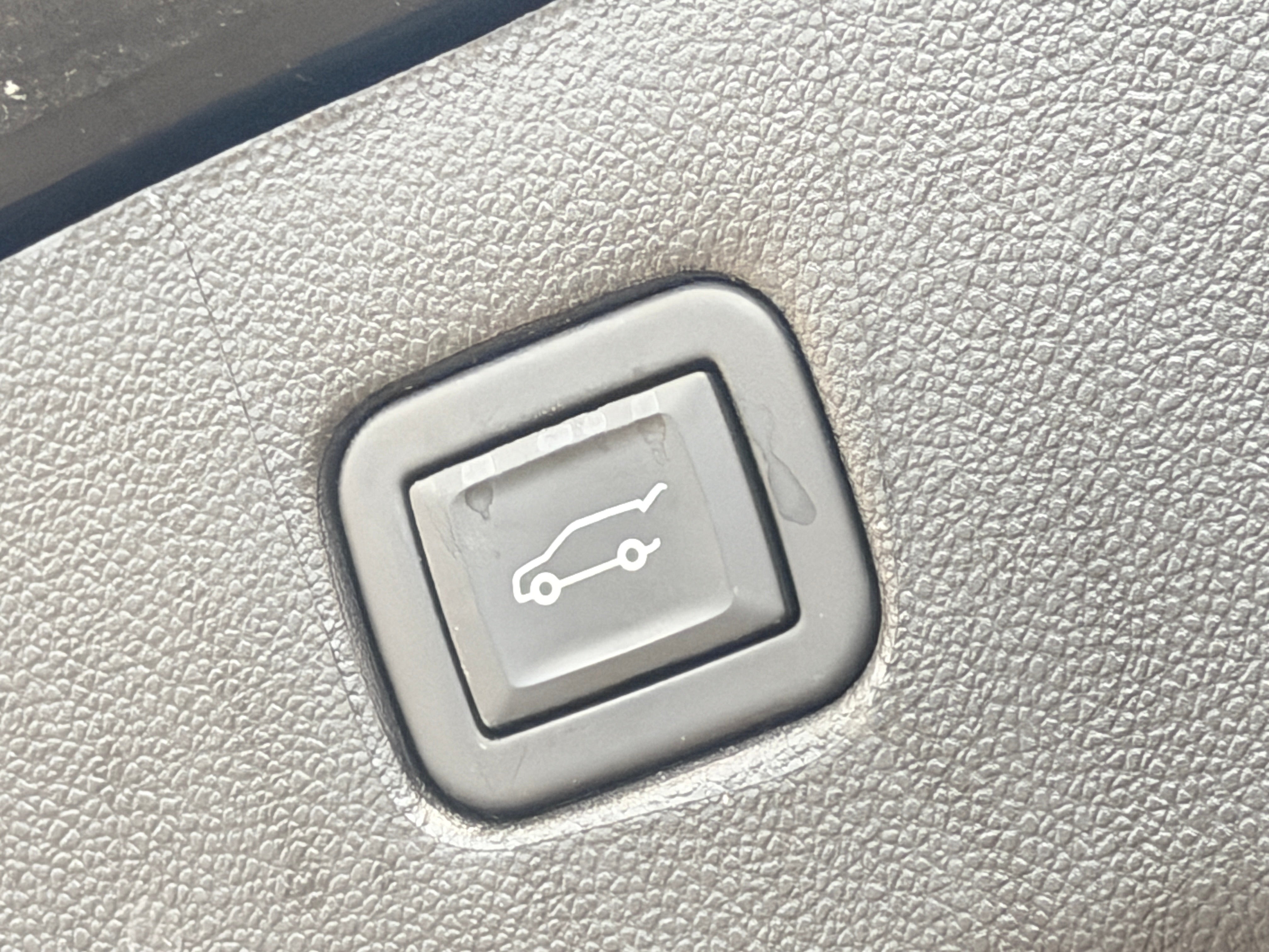 2023 Chevrolet Blazer 2LT - Photo 2