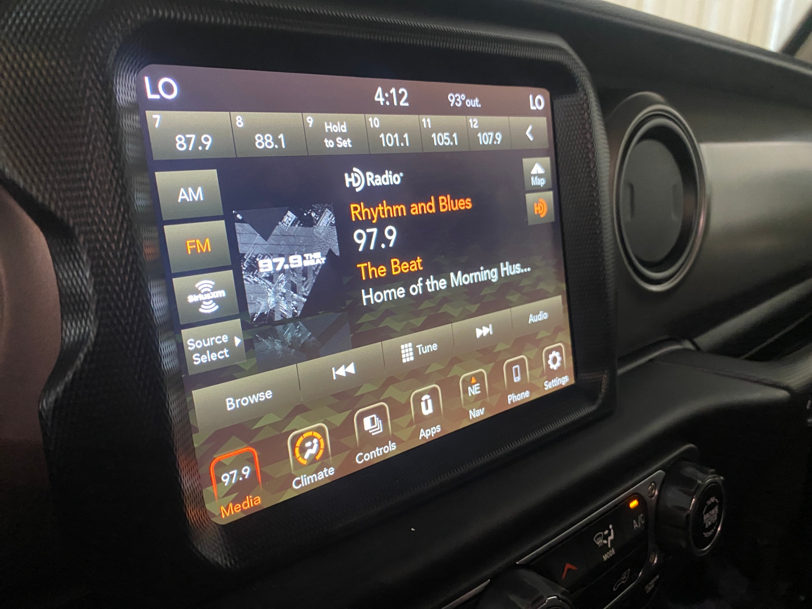 Thumbnail: 2022 Jeep Gladiator - 3