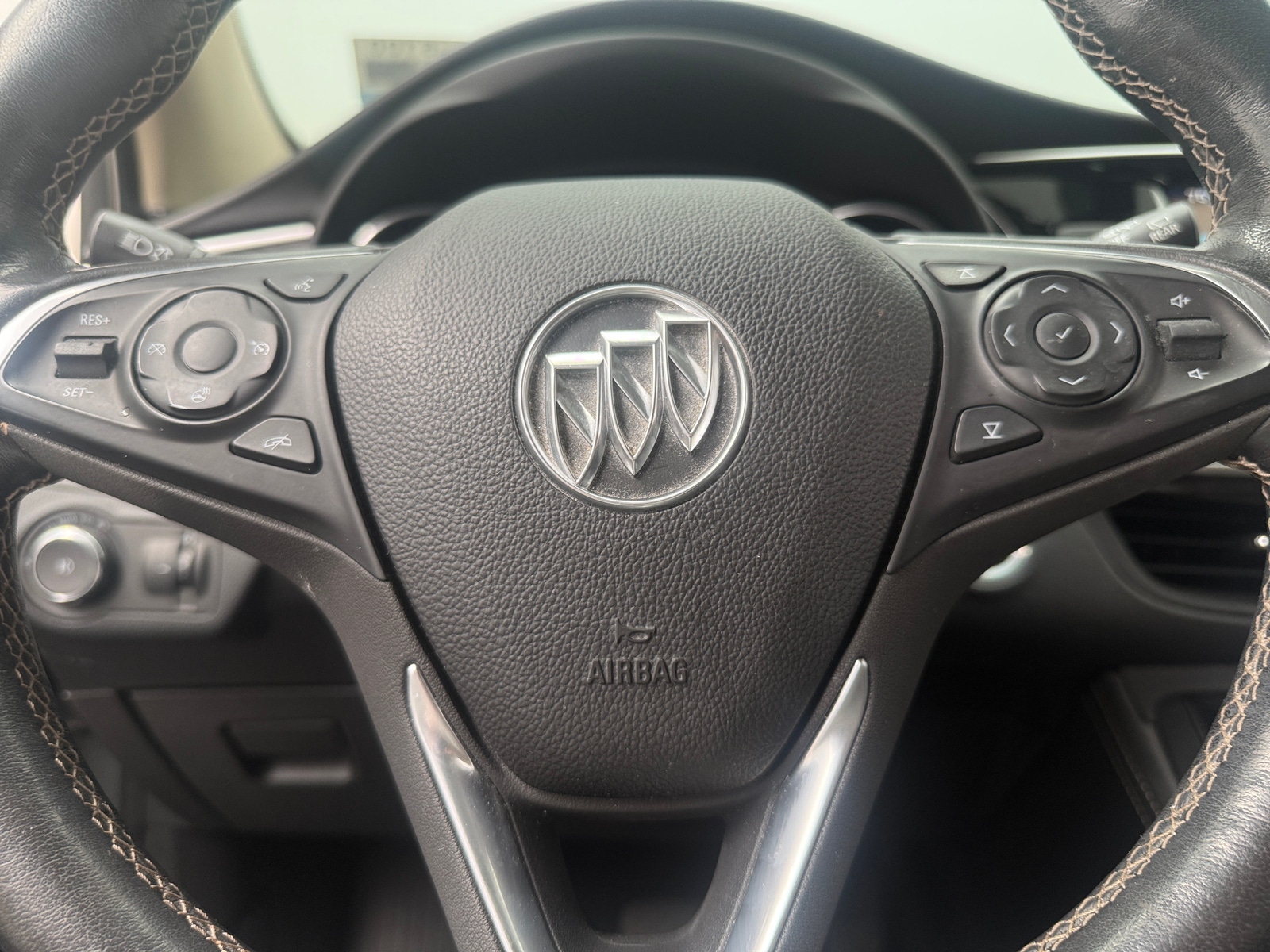 Thumbnail: 2017 Buick Envision - 4