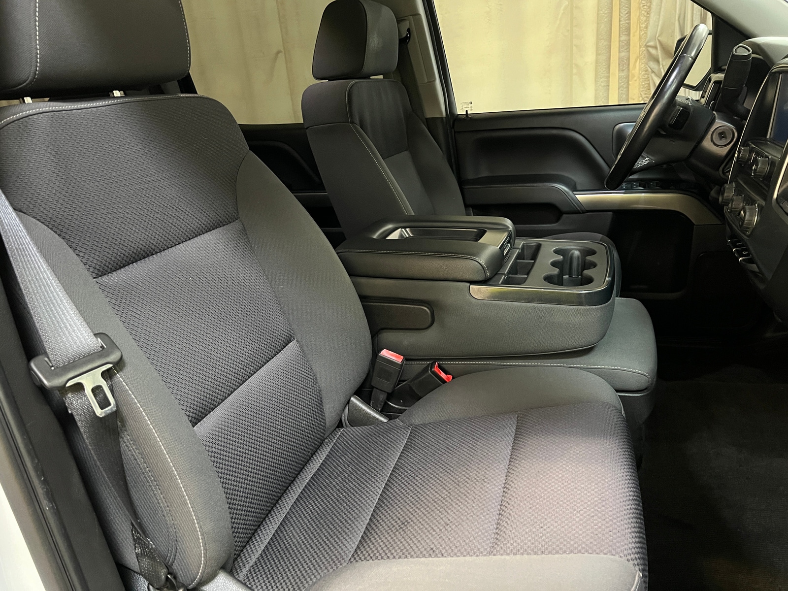 Thumbnail: 2018 Chevrolet Silverado 1500 - 2