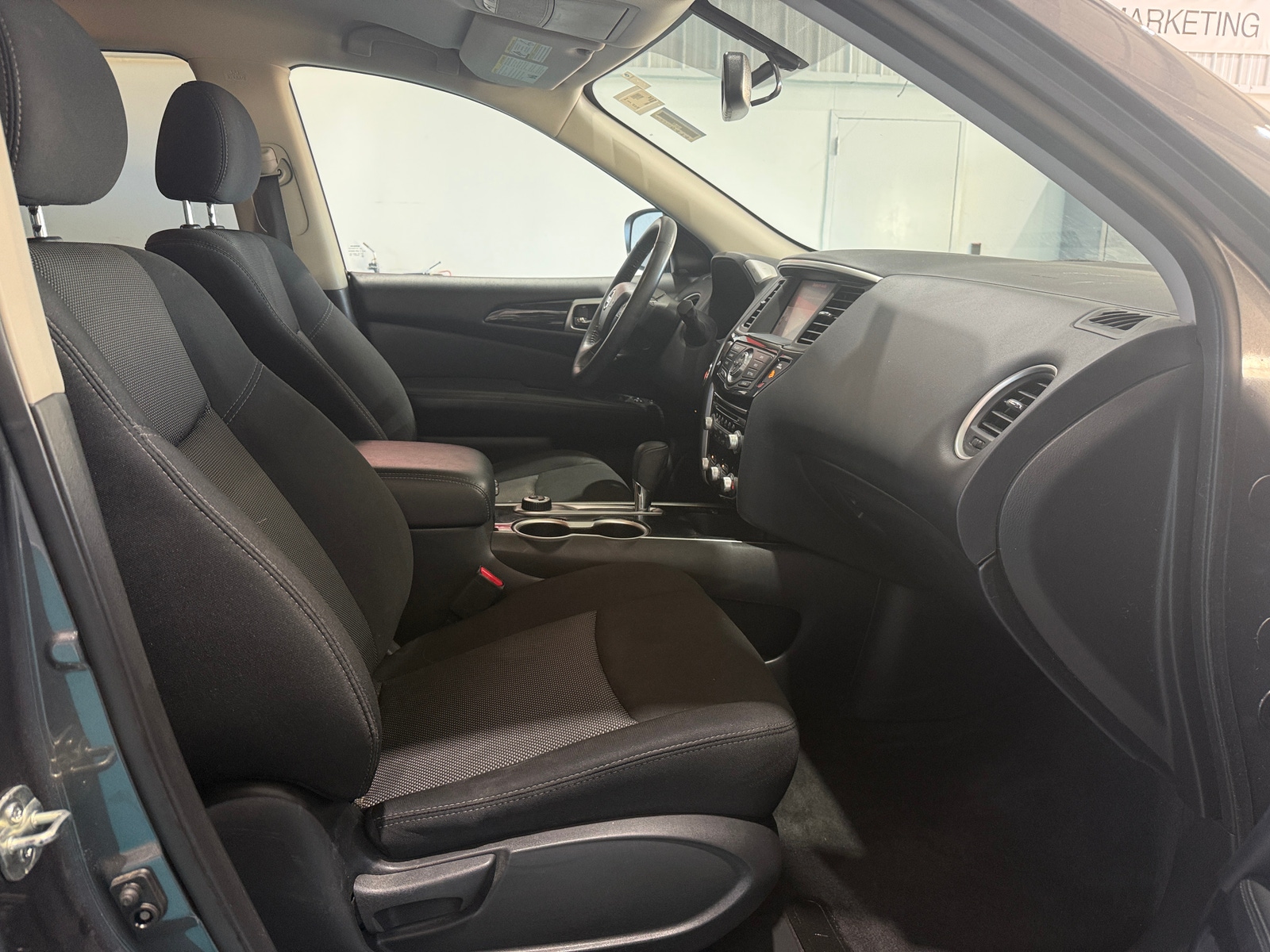 Thumbnail: 2020 Nissan Pathfinder - 2
