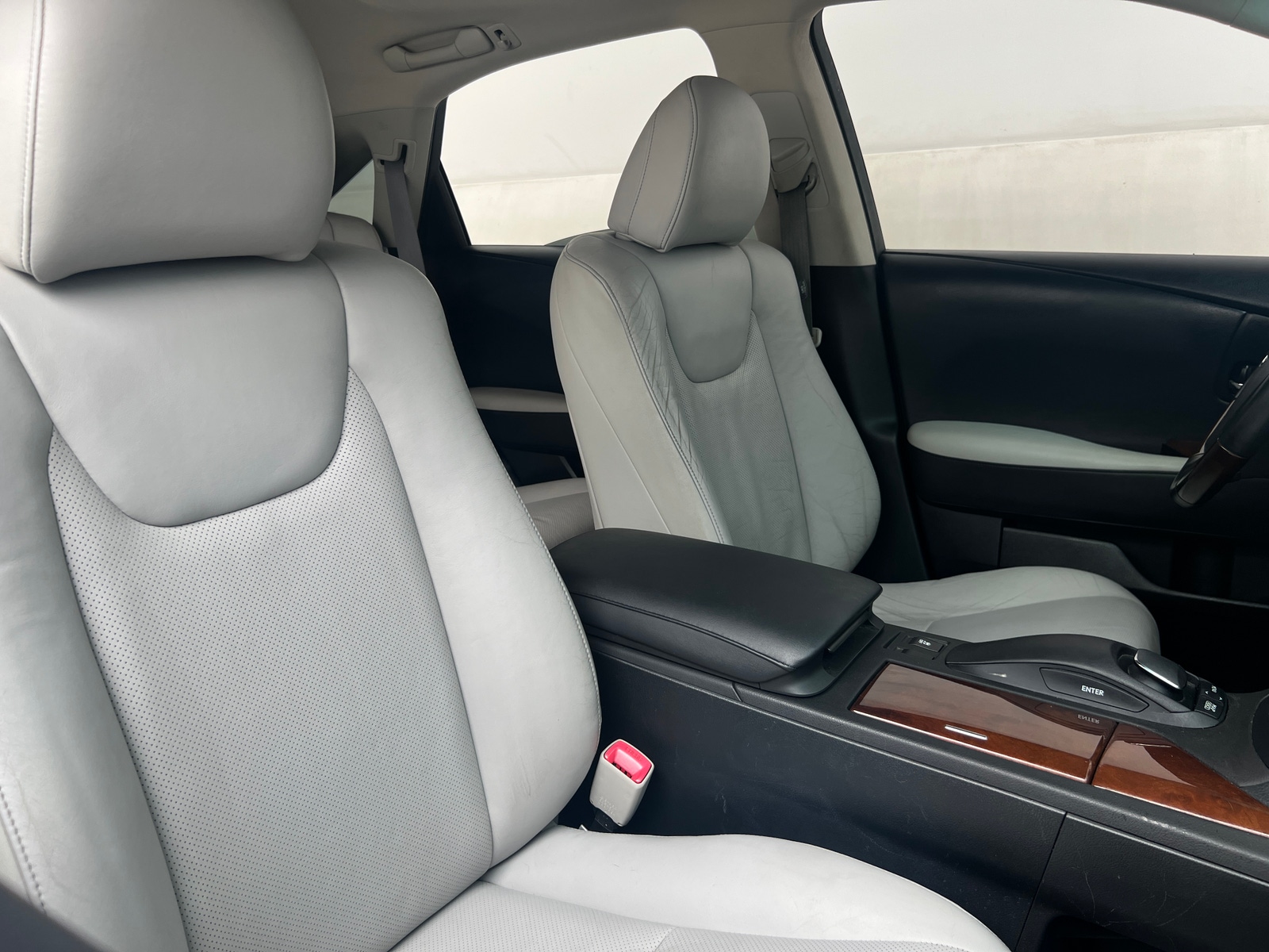 Thumbnail: 2011 Lexus RX - 2