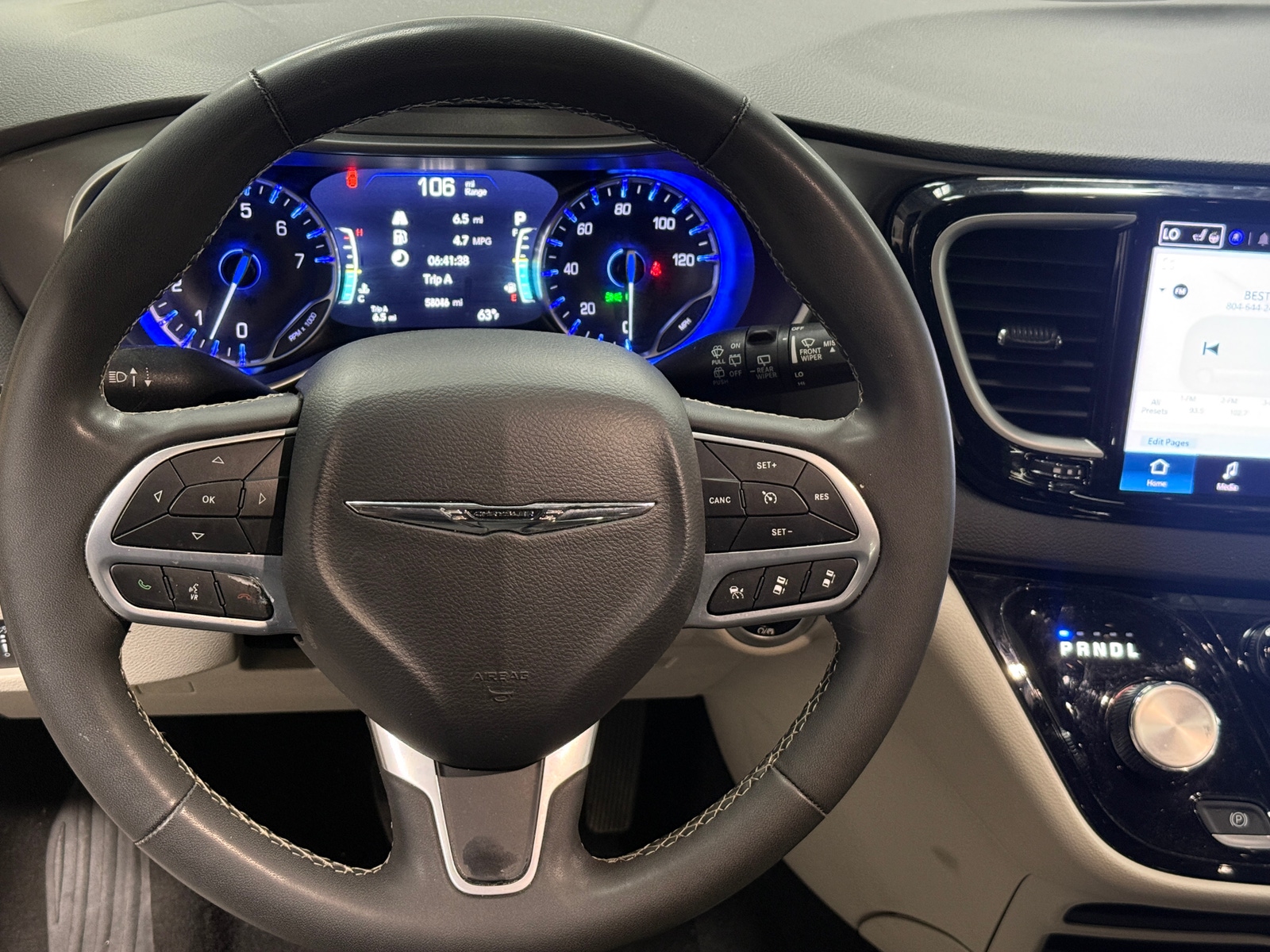 Thumbnail: 2024 Chrysler Pacifica - 4