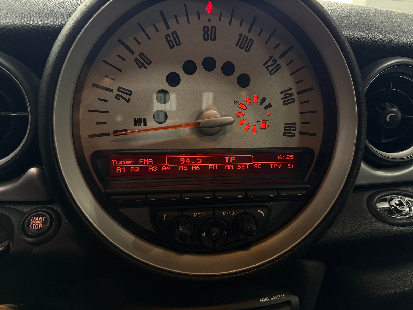 Thumbnail: 2013 MINI Cooper Roadster - 4