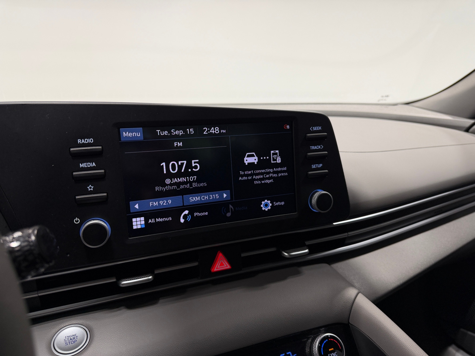 Thumbnail: 2022 Hyundai Elantra - 4