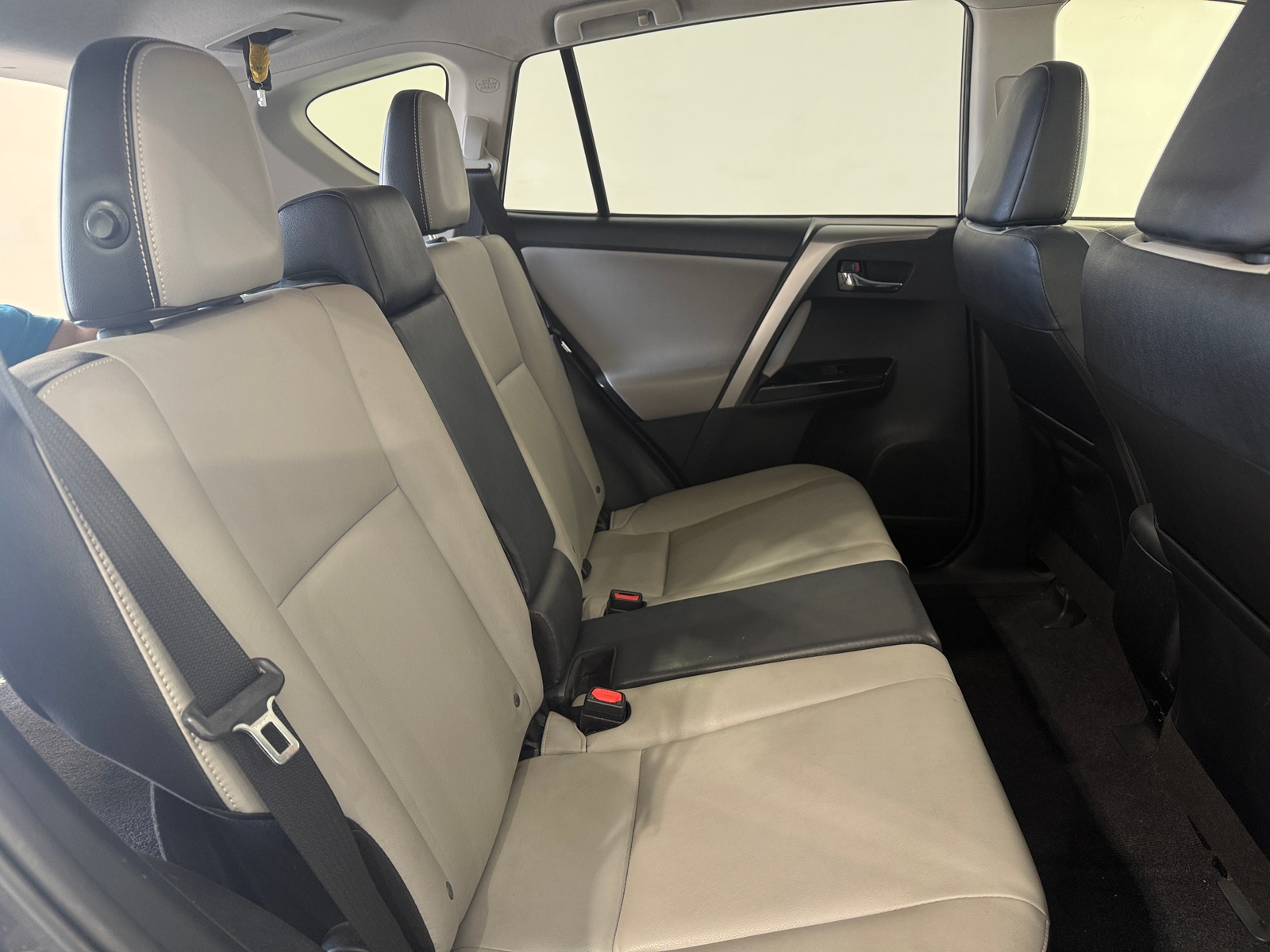 Thumbnail: 2017 Toyota RAV4 - 6