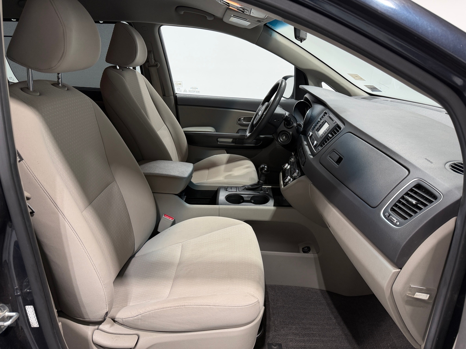 Thumbnail: 2016 Kia Sedona - 2