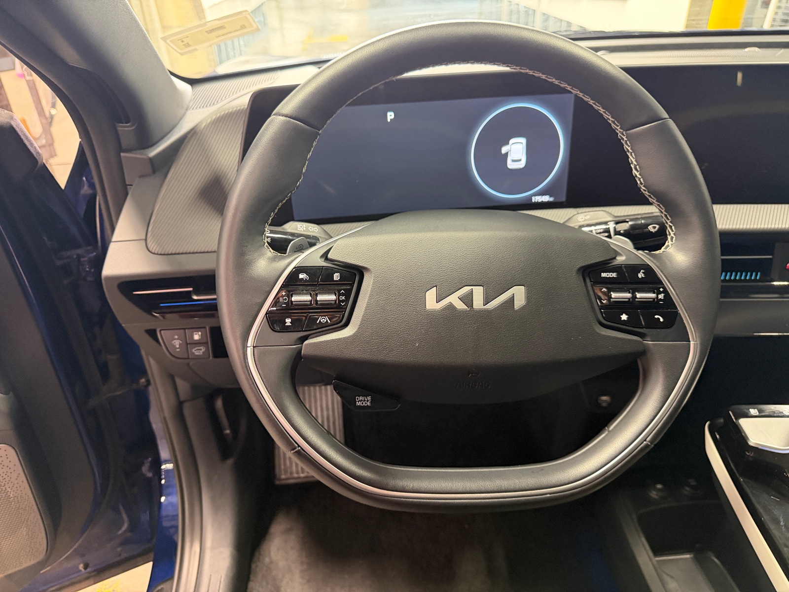 Thumbnail: 2023 Kia EV6 - 4