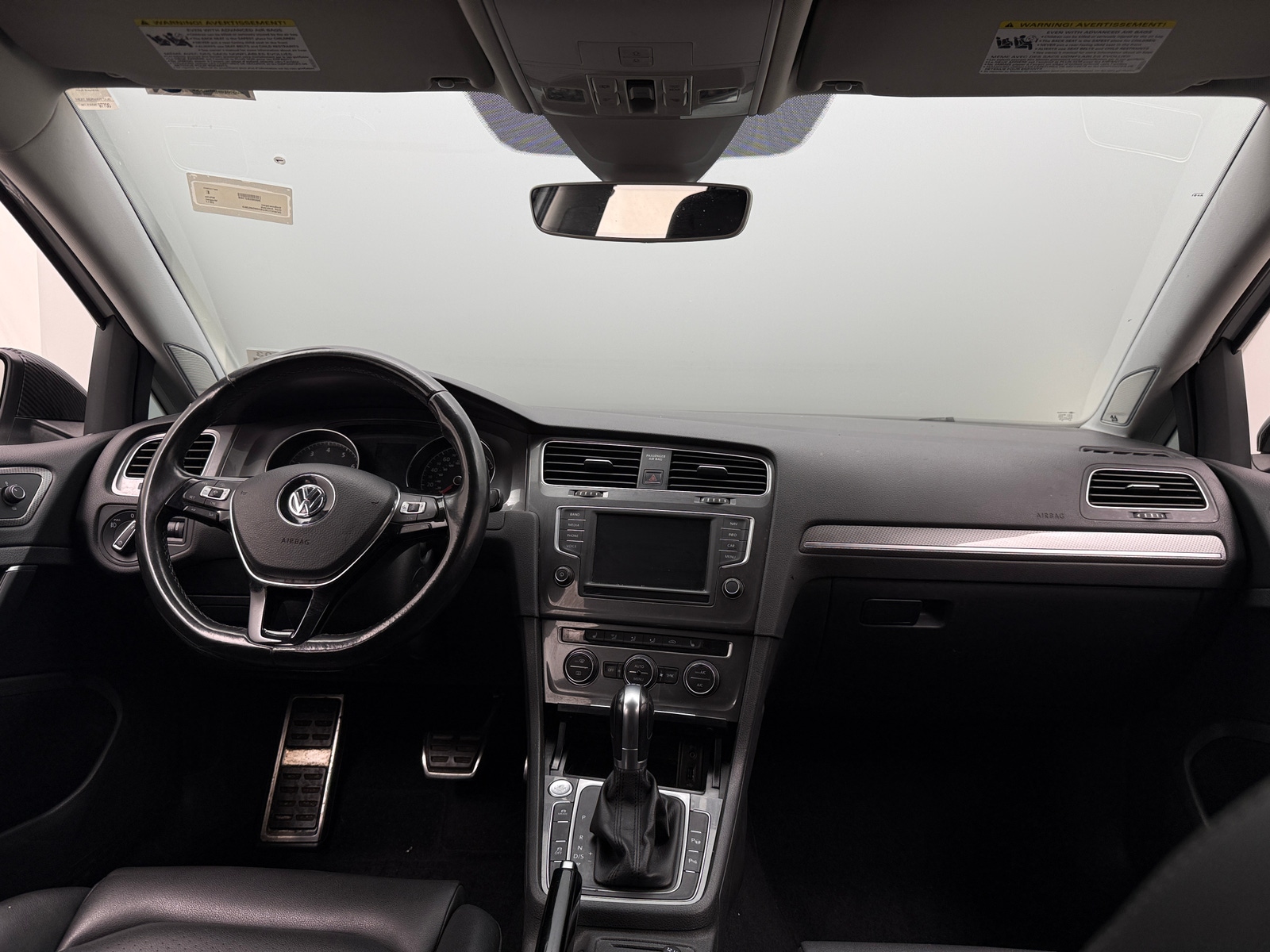 Thumbnail: 2017 Volkswagen Golf - 3