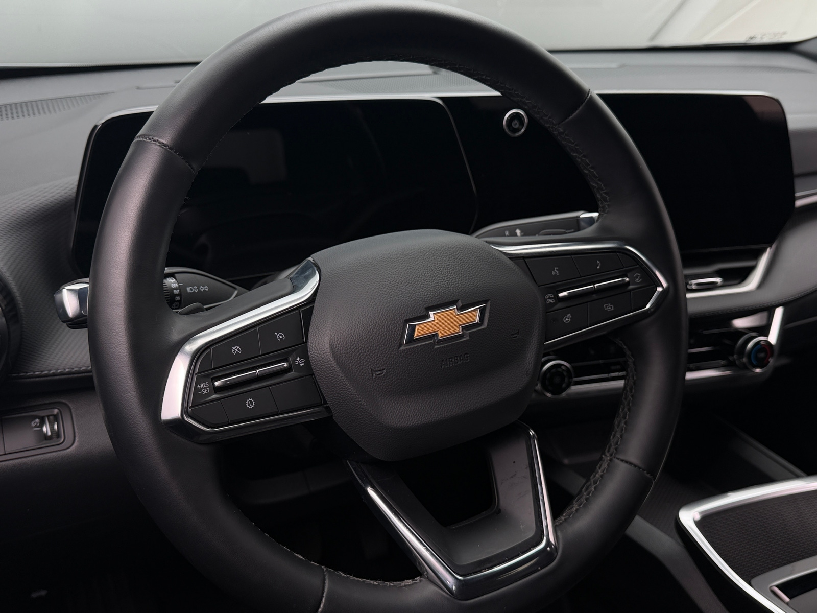 Thumbnail: 2026 Chevrolet Equinox - 5