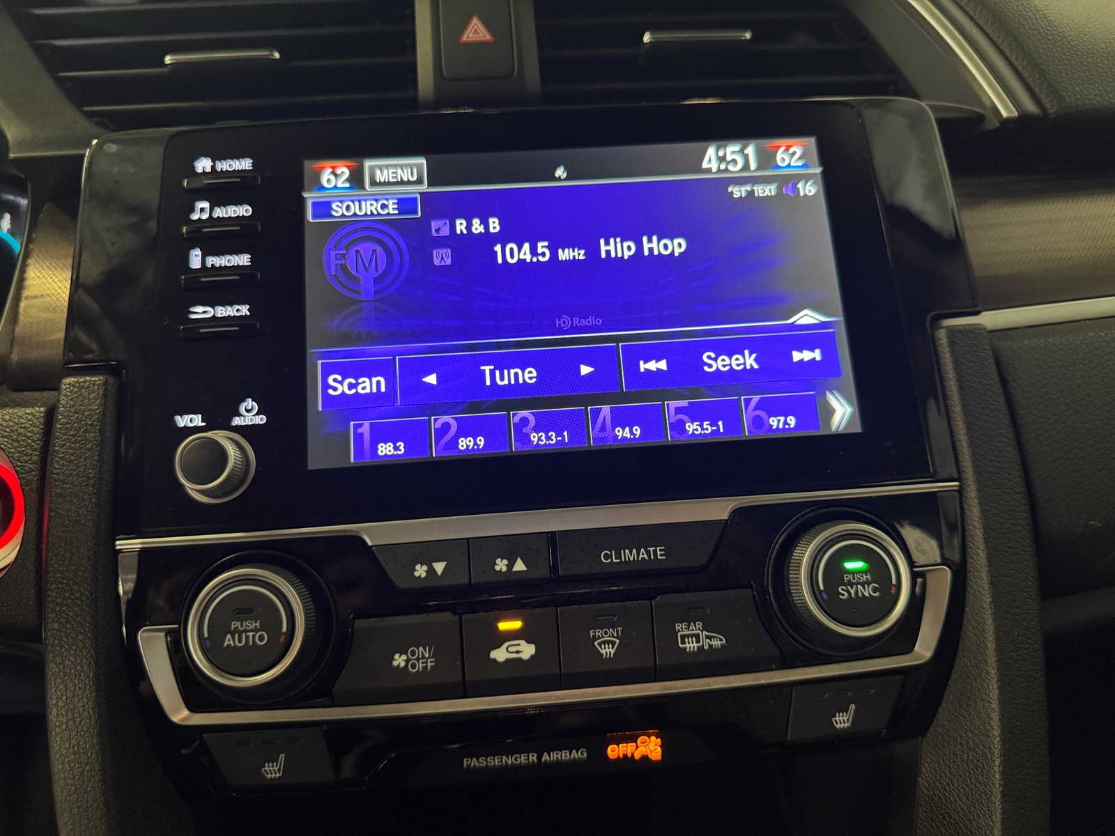 Thumbnail: 2019 Honda Civic - 3