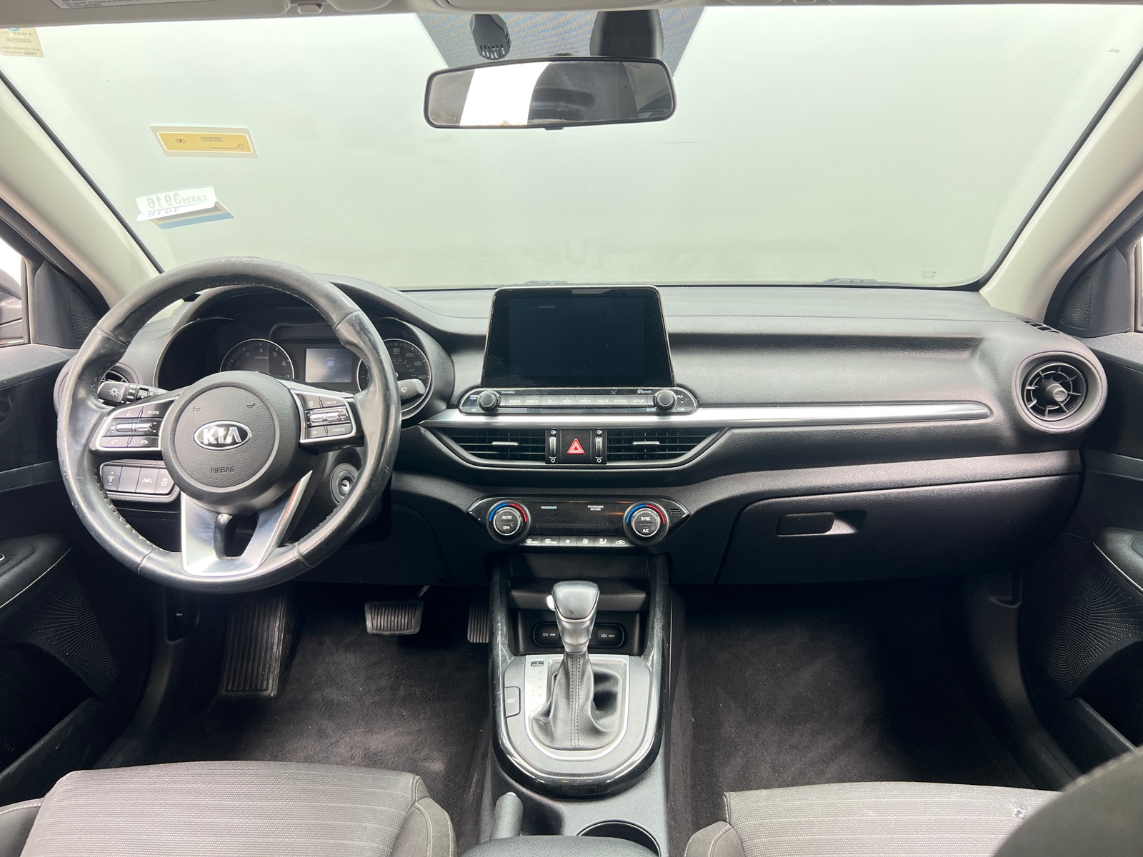 Thumbnail: 2019 Kia Forte - 3